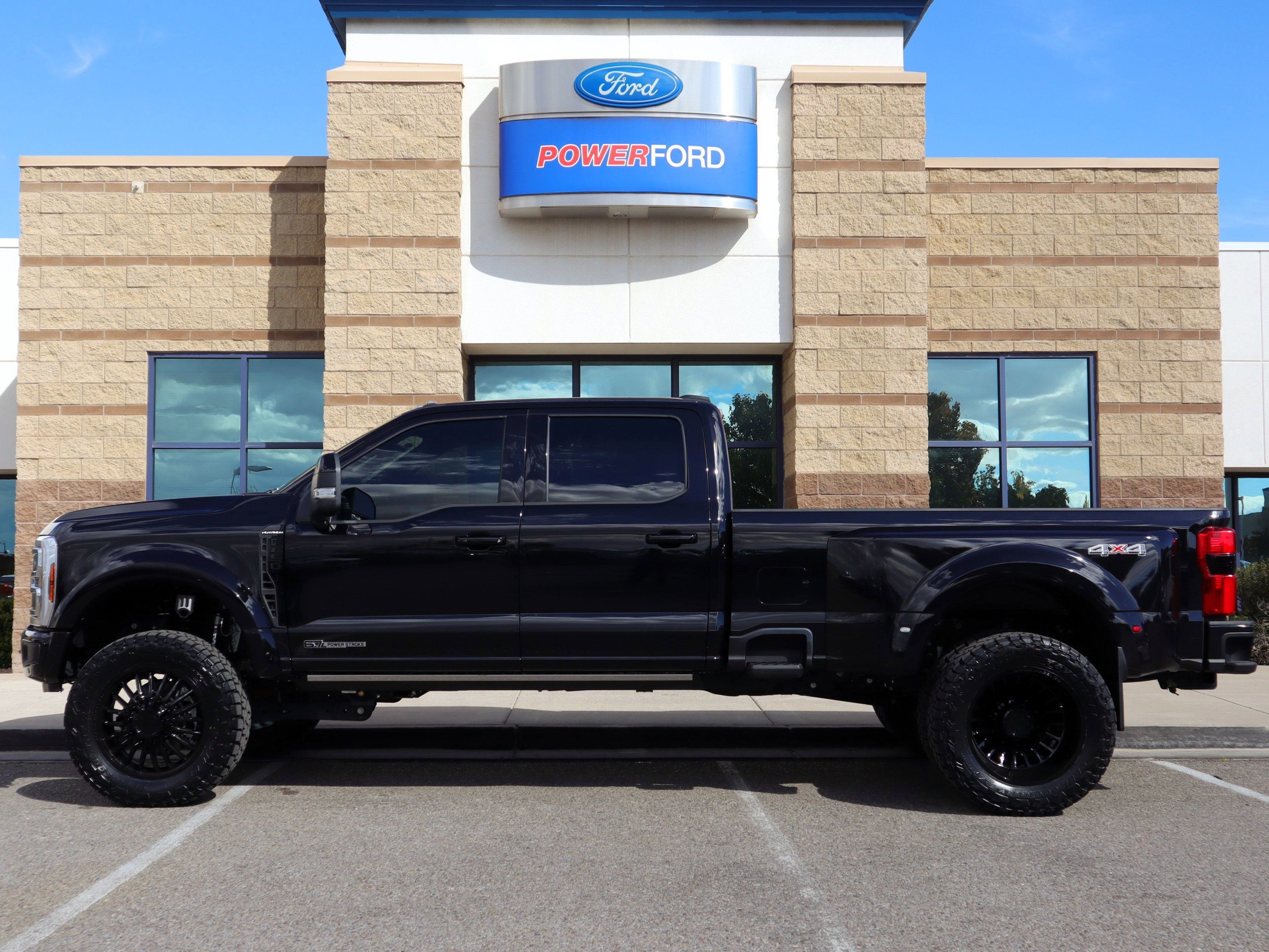 2025 Ford F-450SD Platinum DRW