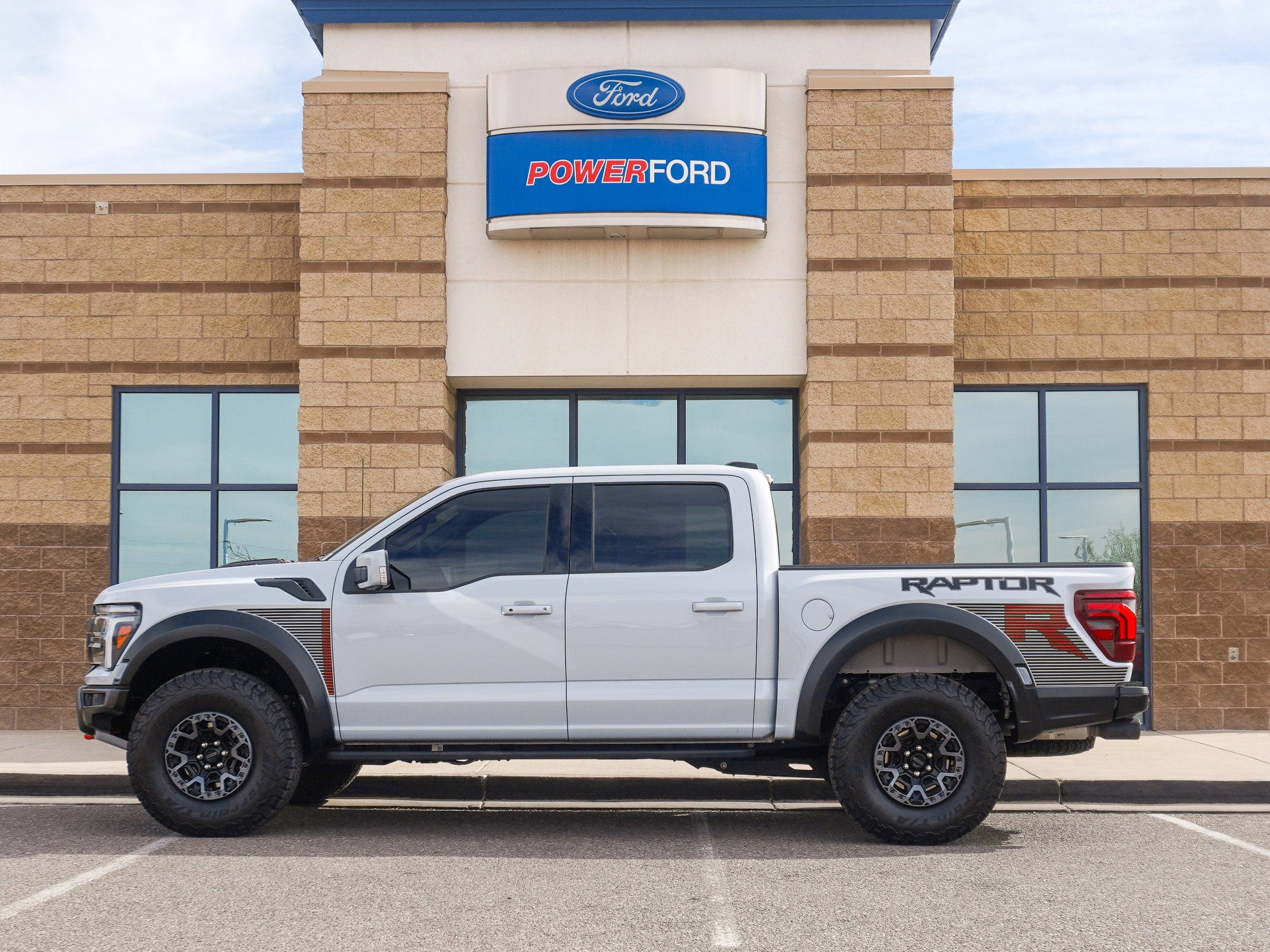 2025 Ford F-150 Raptor R