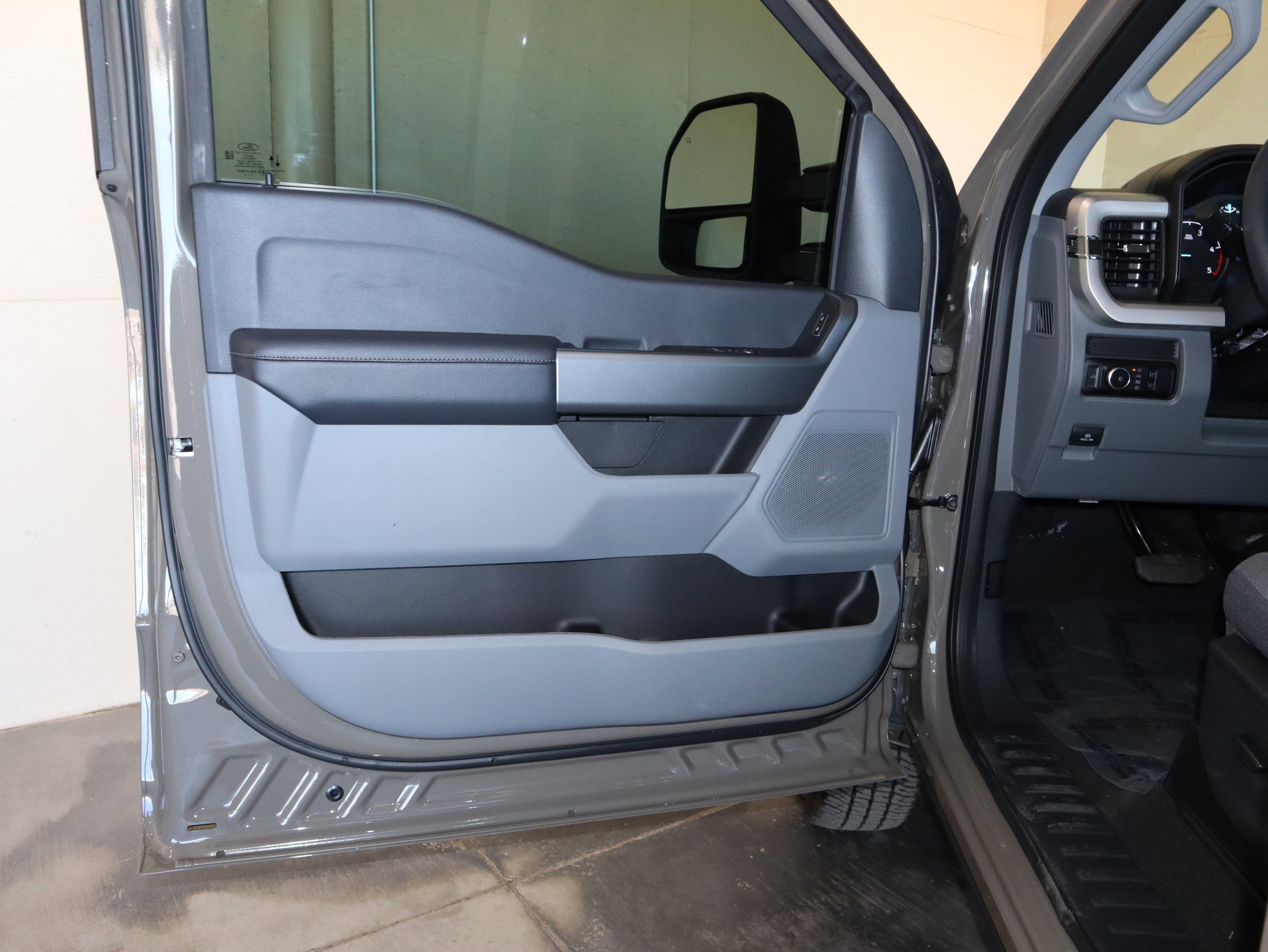 2026 Ford F-350SD XLT DRW