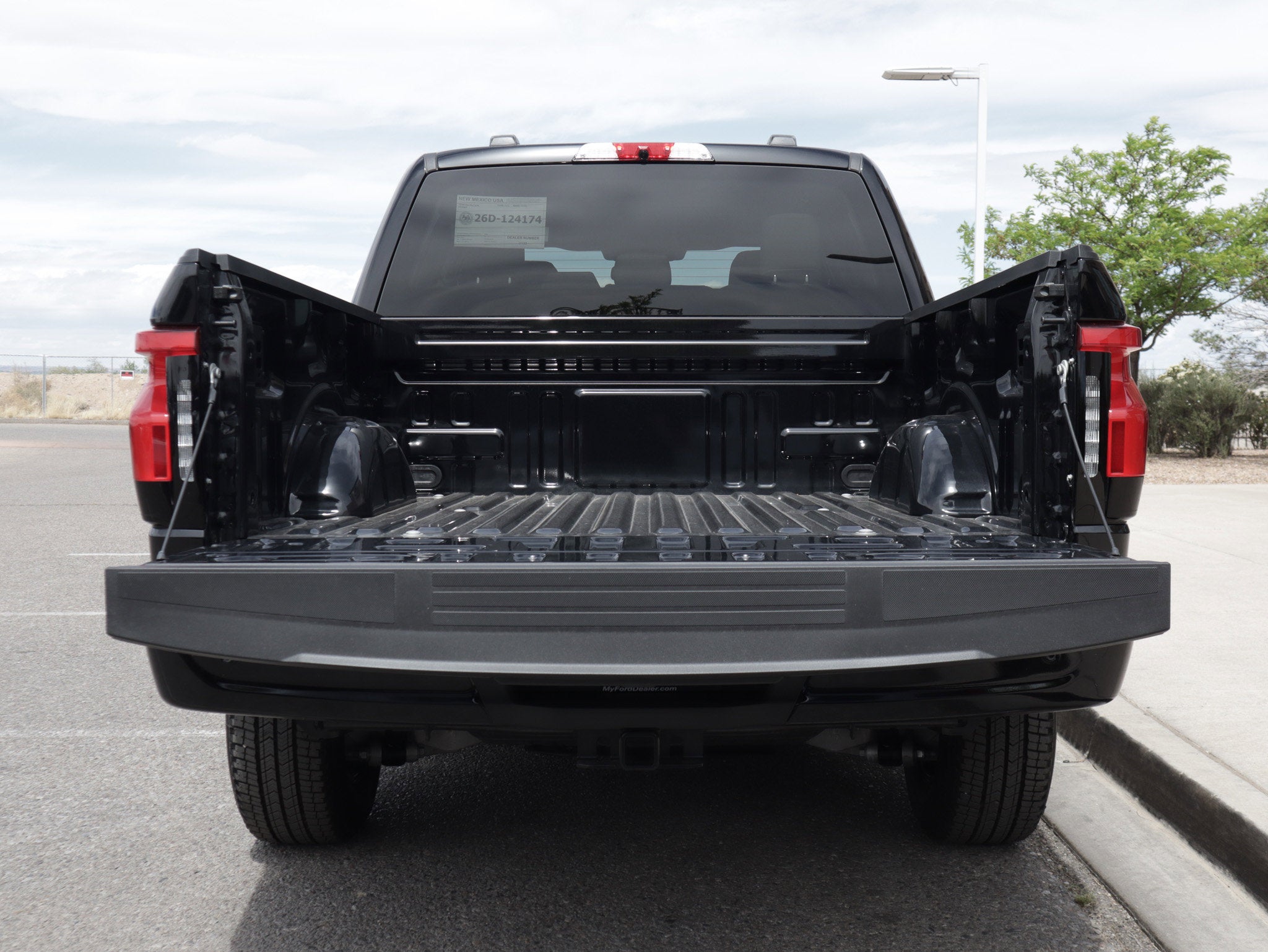 2025 Ford F-150 Lightning XLT