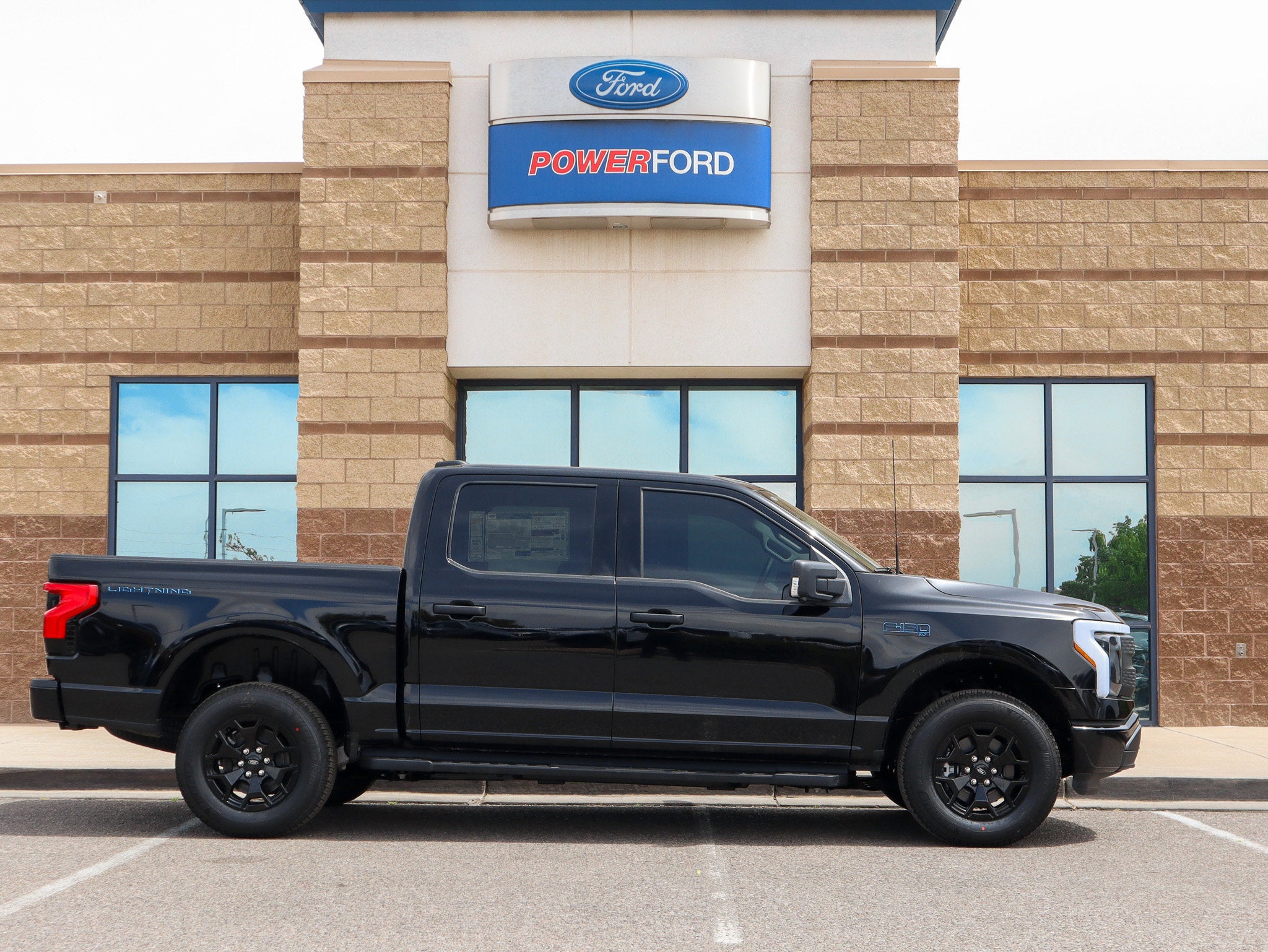 2025 Ford F-150 Lightning XLT