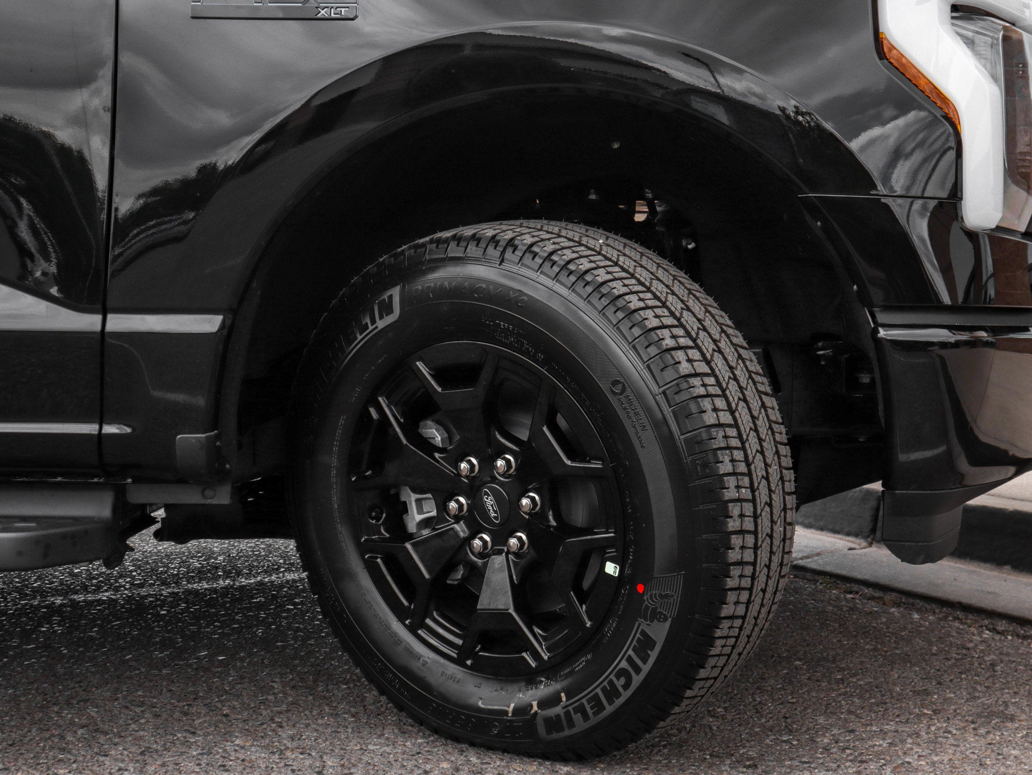 2025 Ford F-150 Lightning XLT