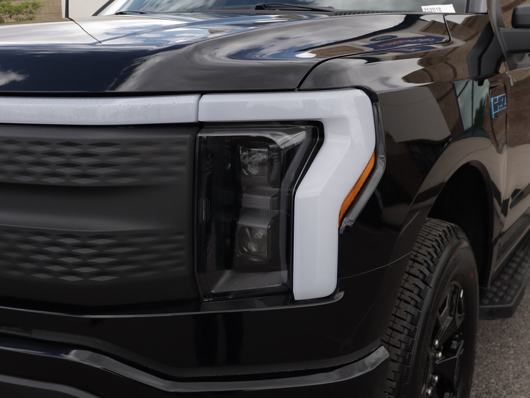 2025 Ford F-150 Lightning XLT