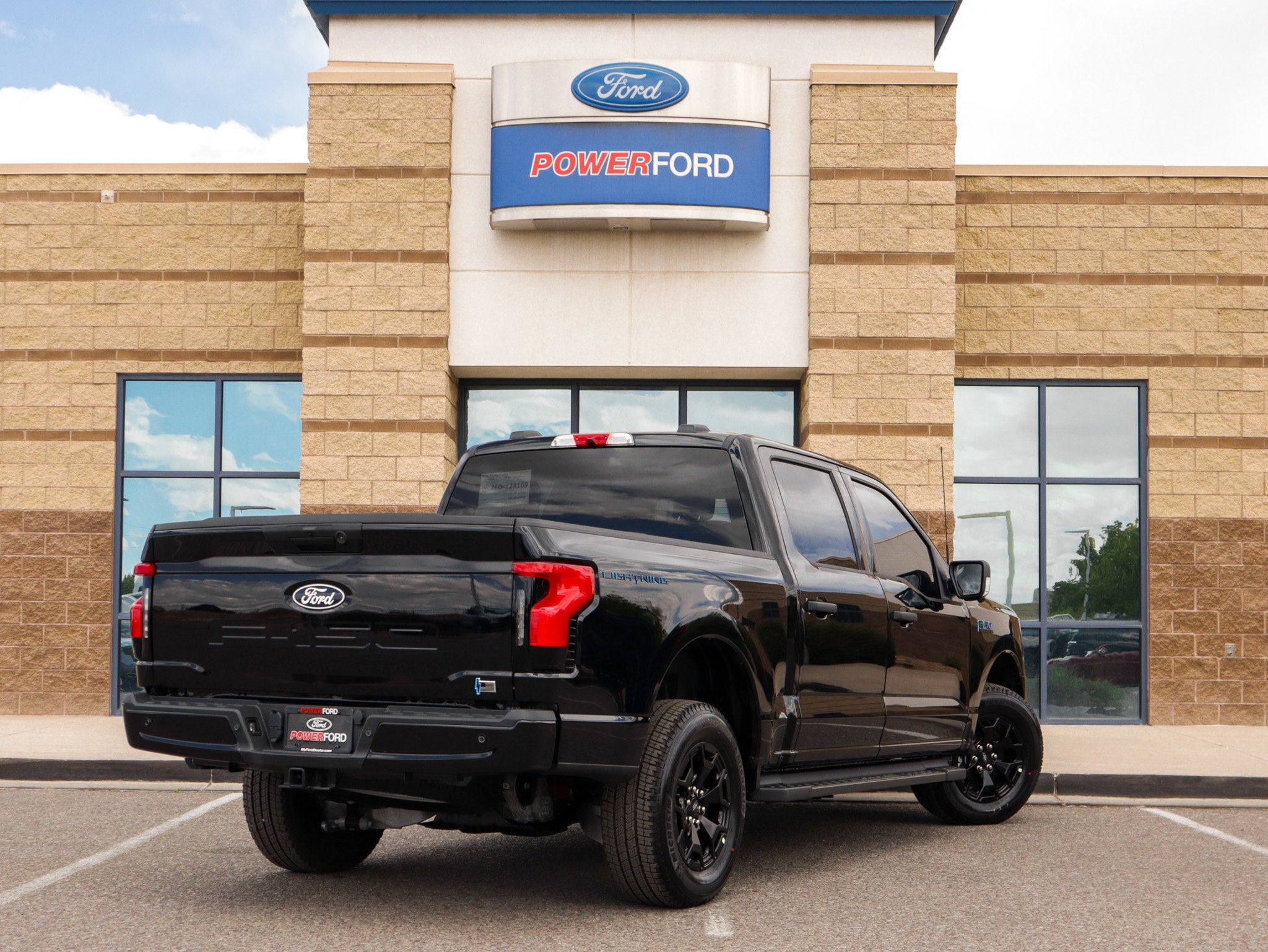 2025 Ford F-150 Lightning XLT
