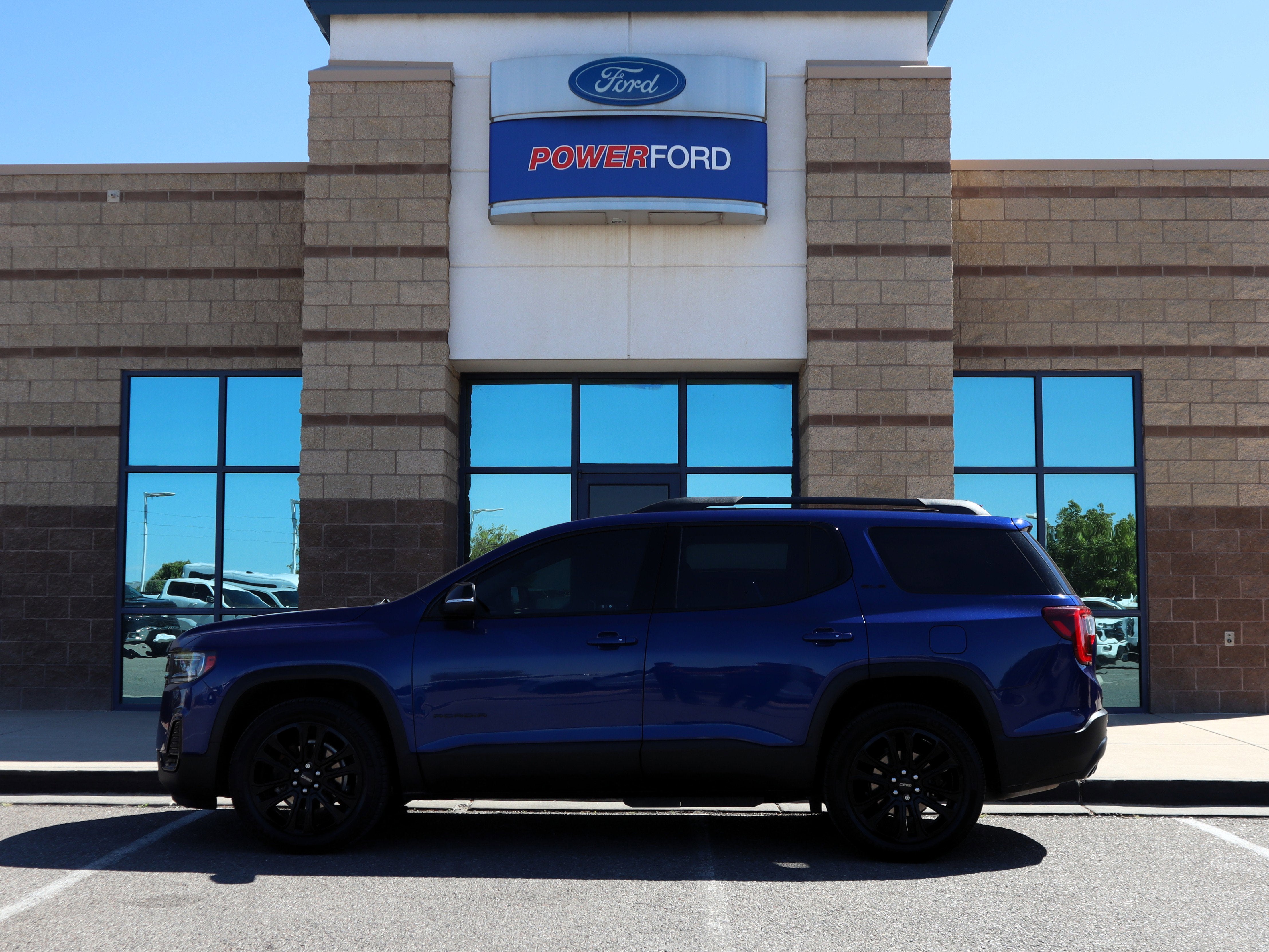 2023 GMC Acadia SLE