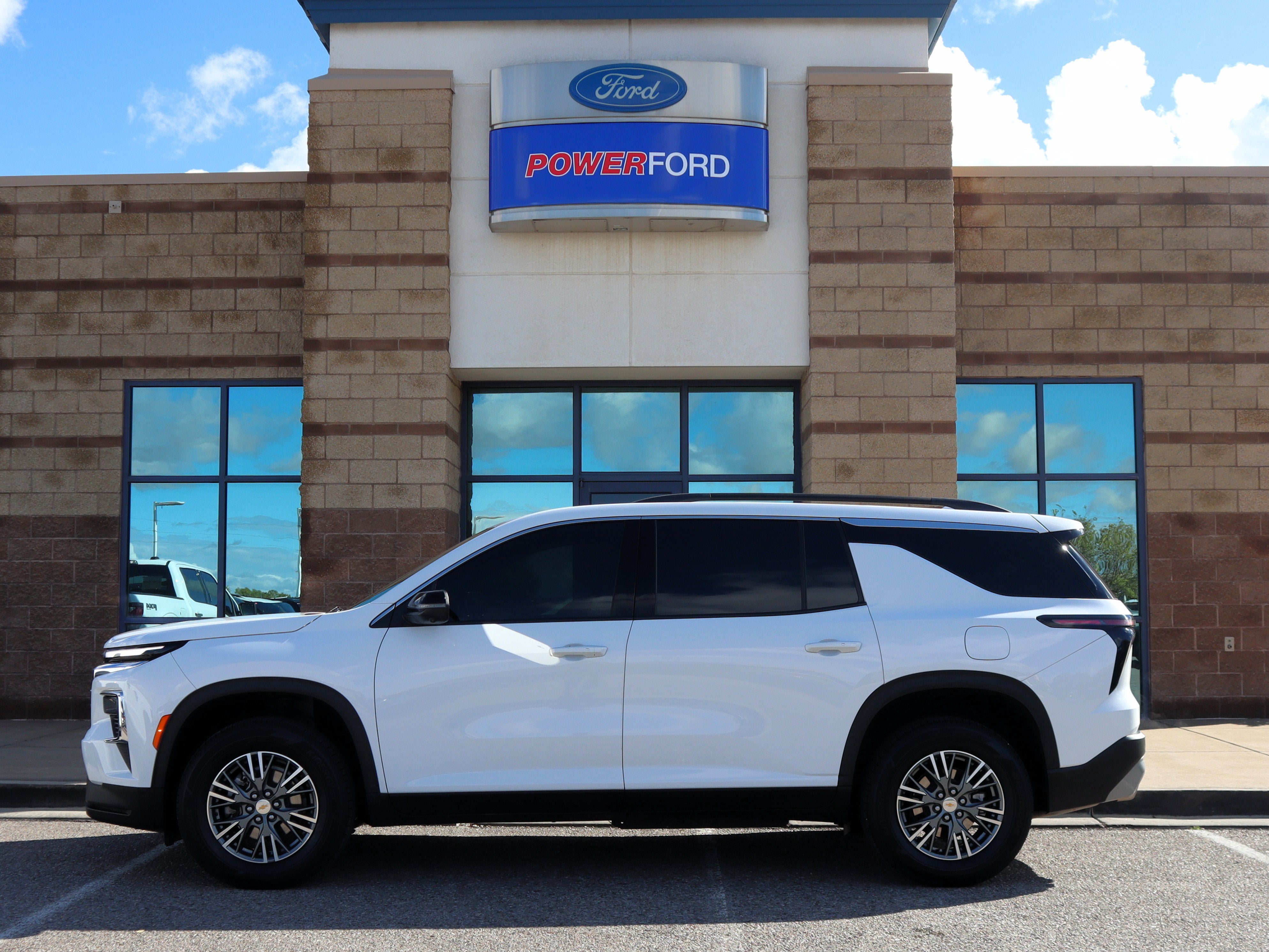2024 Chevrolet Traverse LT 2LT