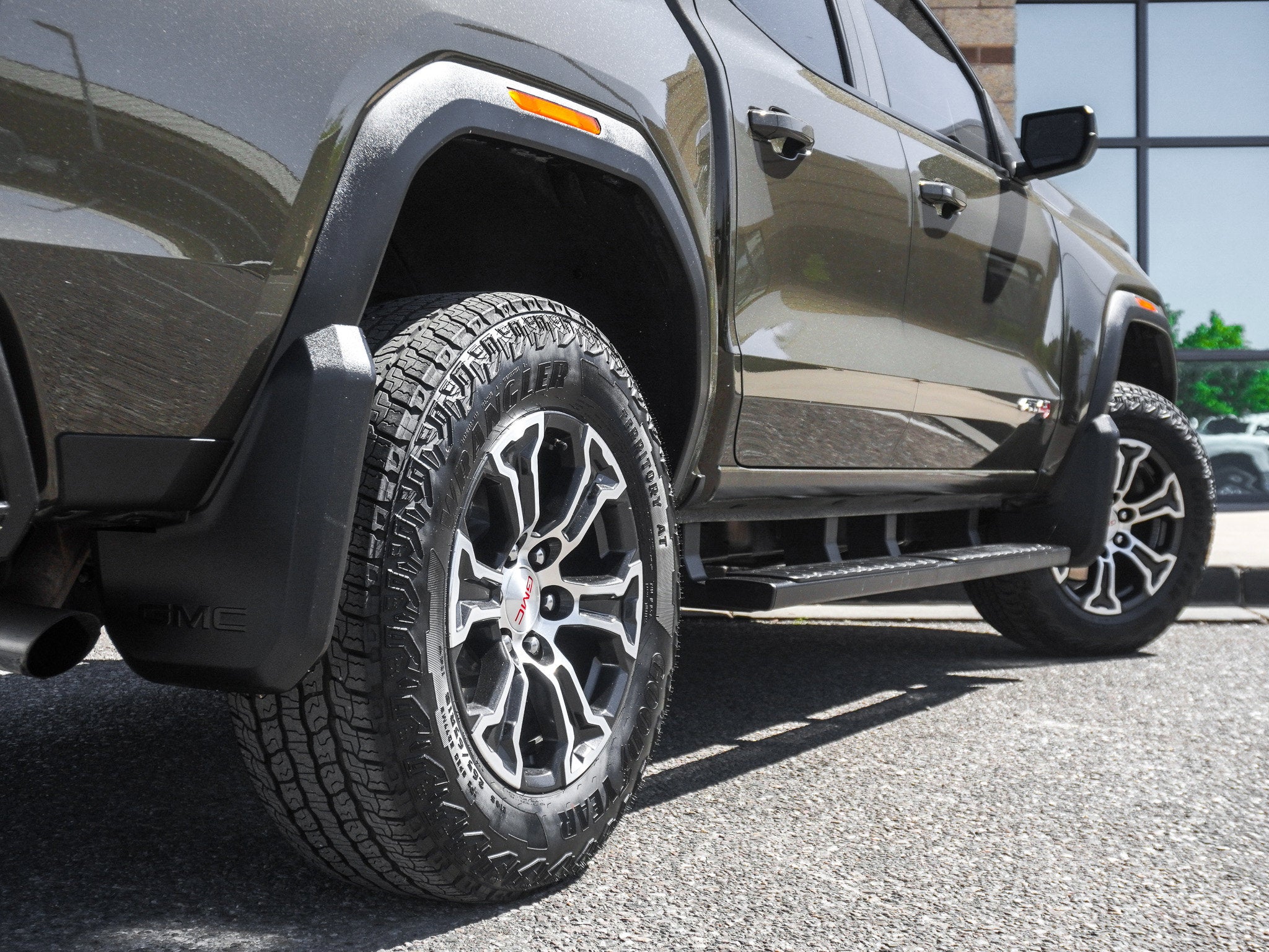 2024 GMC Canyon AT4