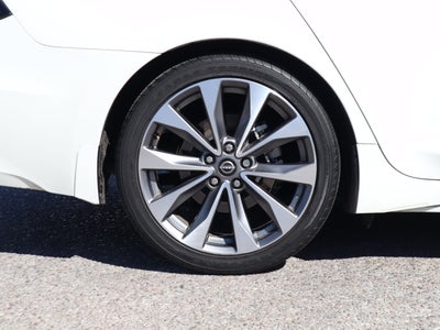 2023 Nissan Maxima Platinum