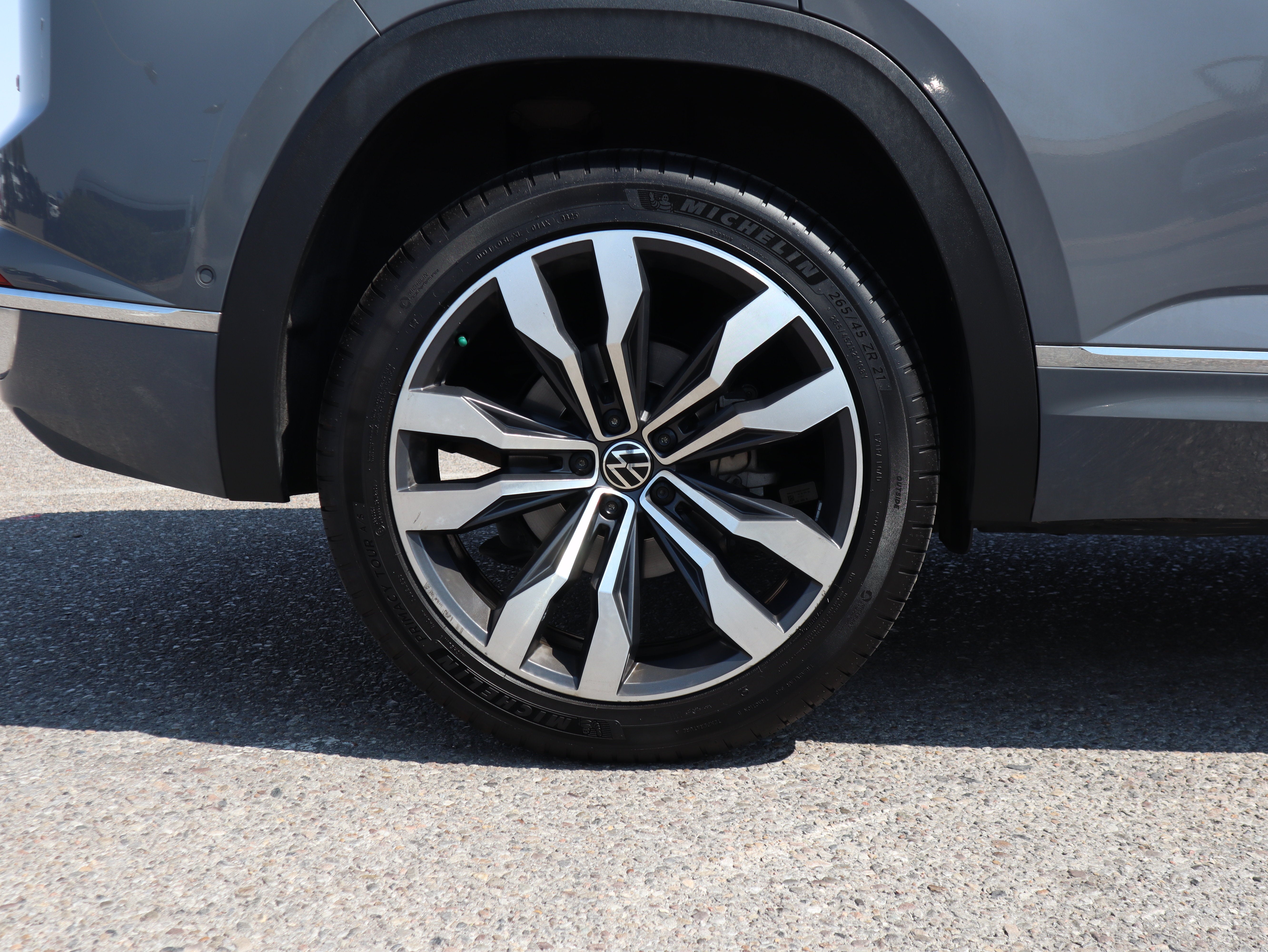 2021 Volkswagen Atlas Cross Sport 3.6L V6 SEL Premium R-Line