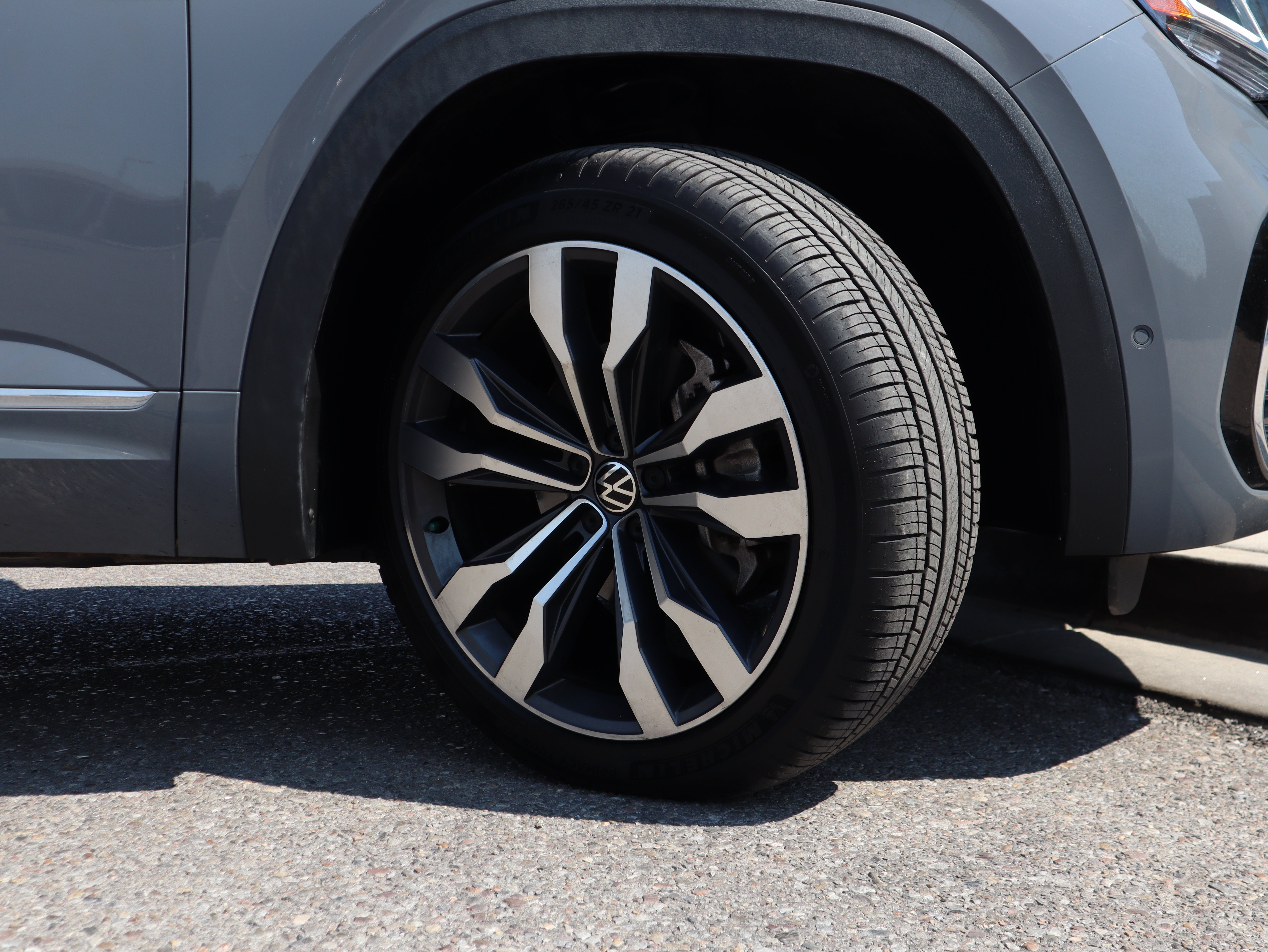 2021 Volkswagen Atlas Cross Sport 3.6L V6 SEL Premium R-Line