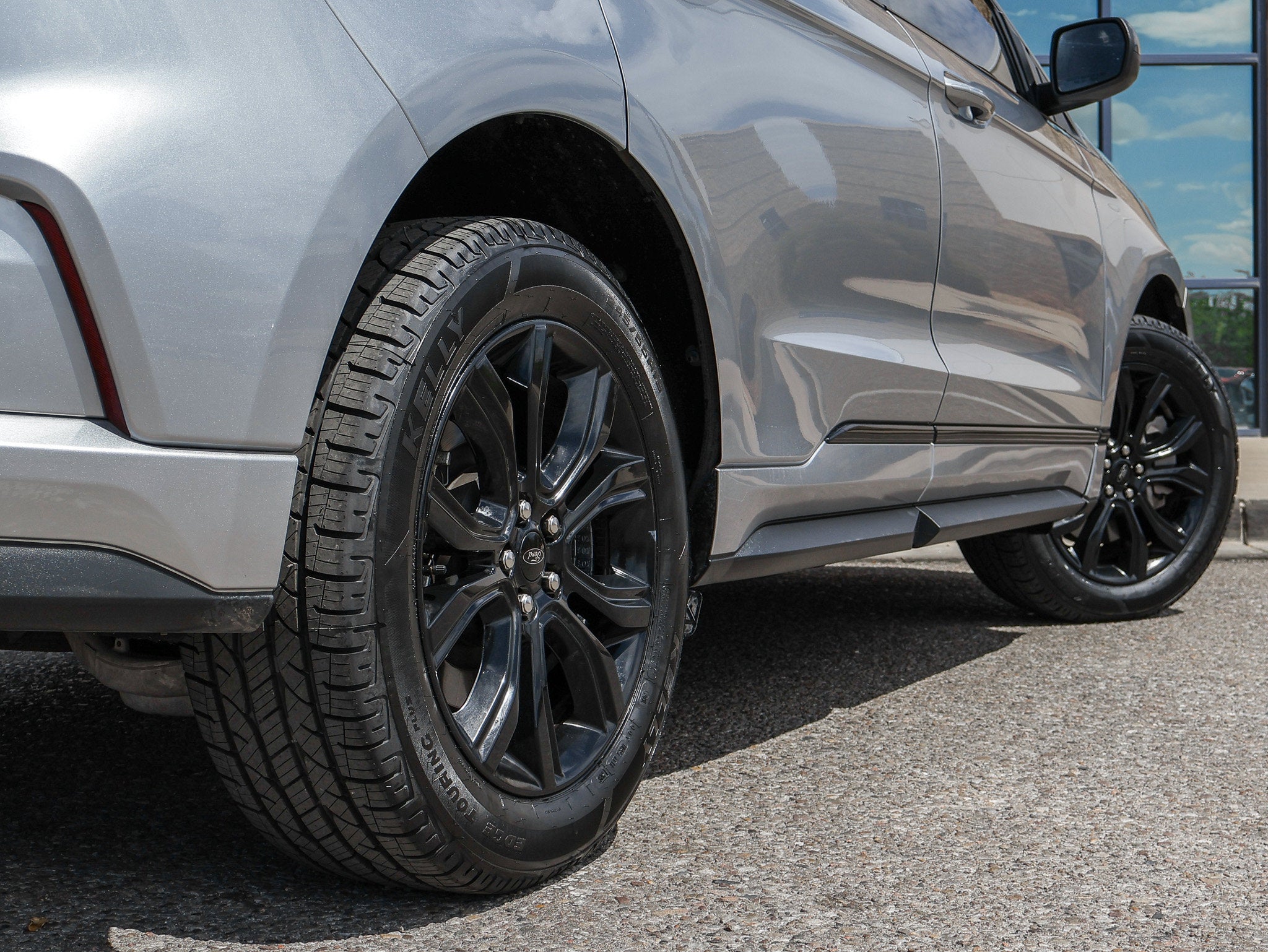 2023 Ford Edge SE