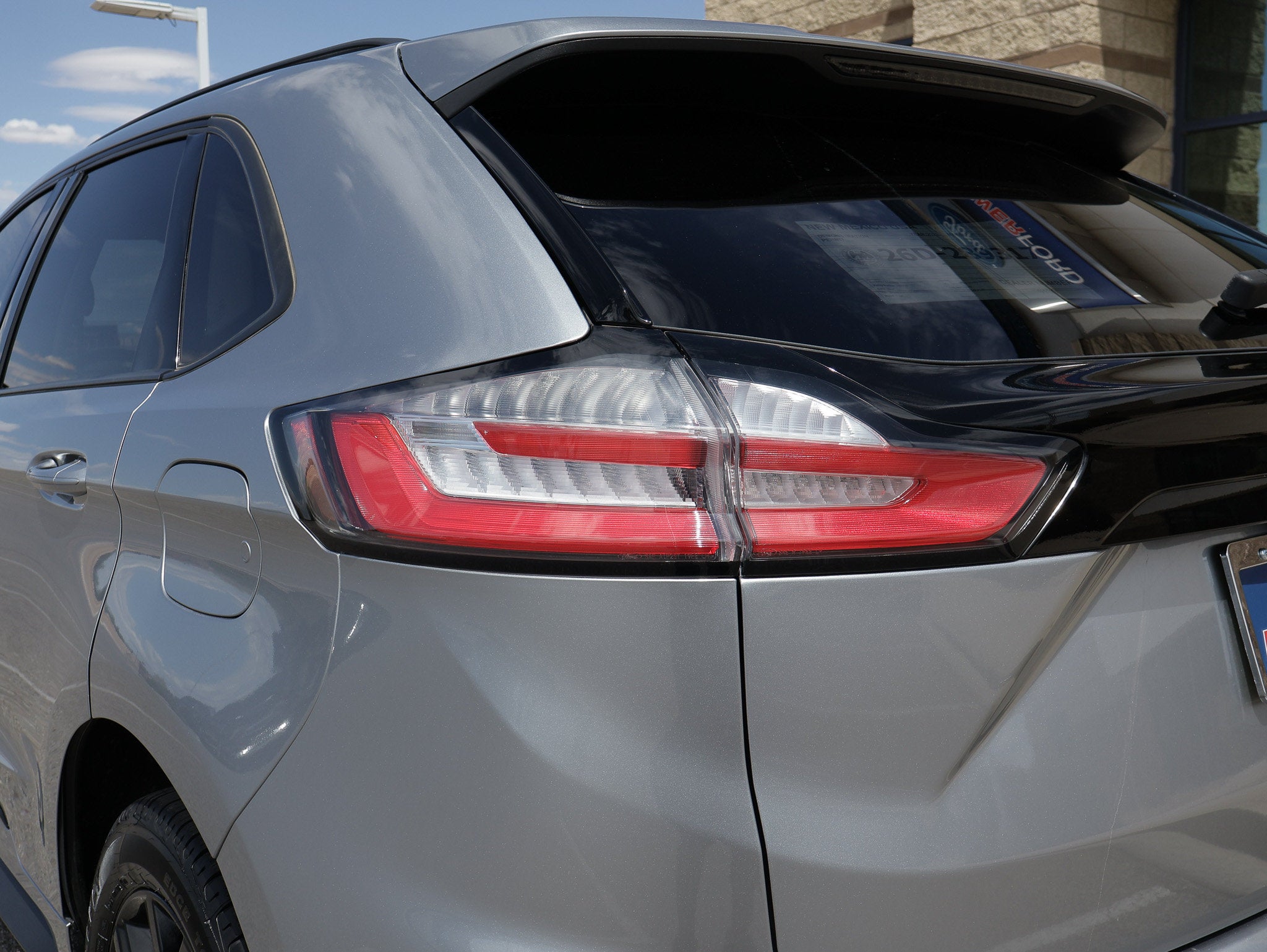 2023 Ford Edge SE