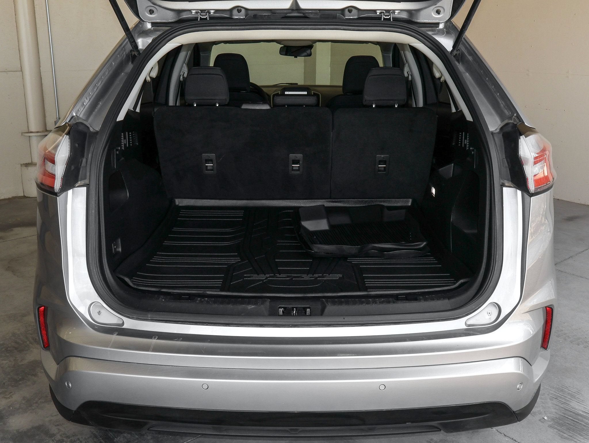 2023 Ford Edge SE