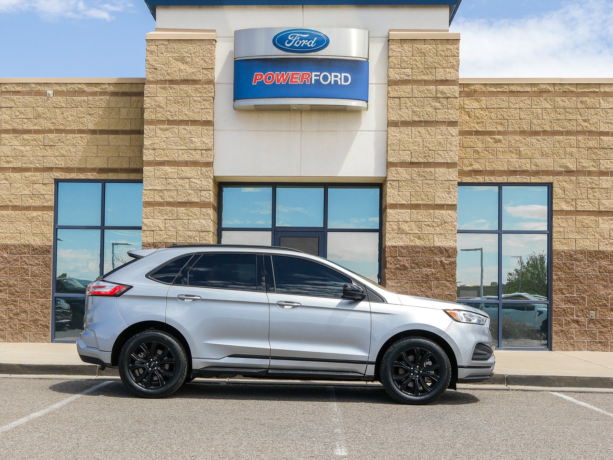 2023 Ford Edge SE