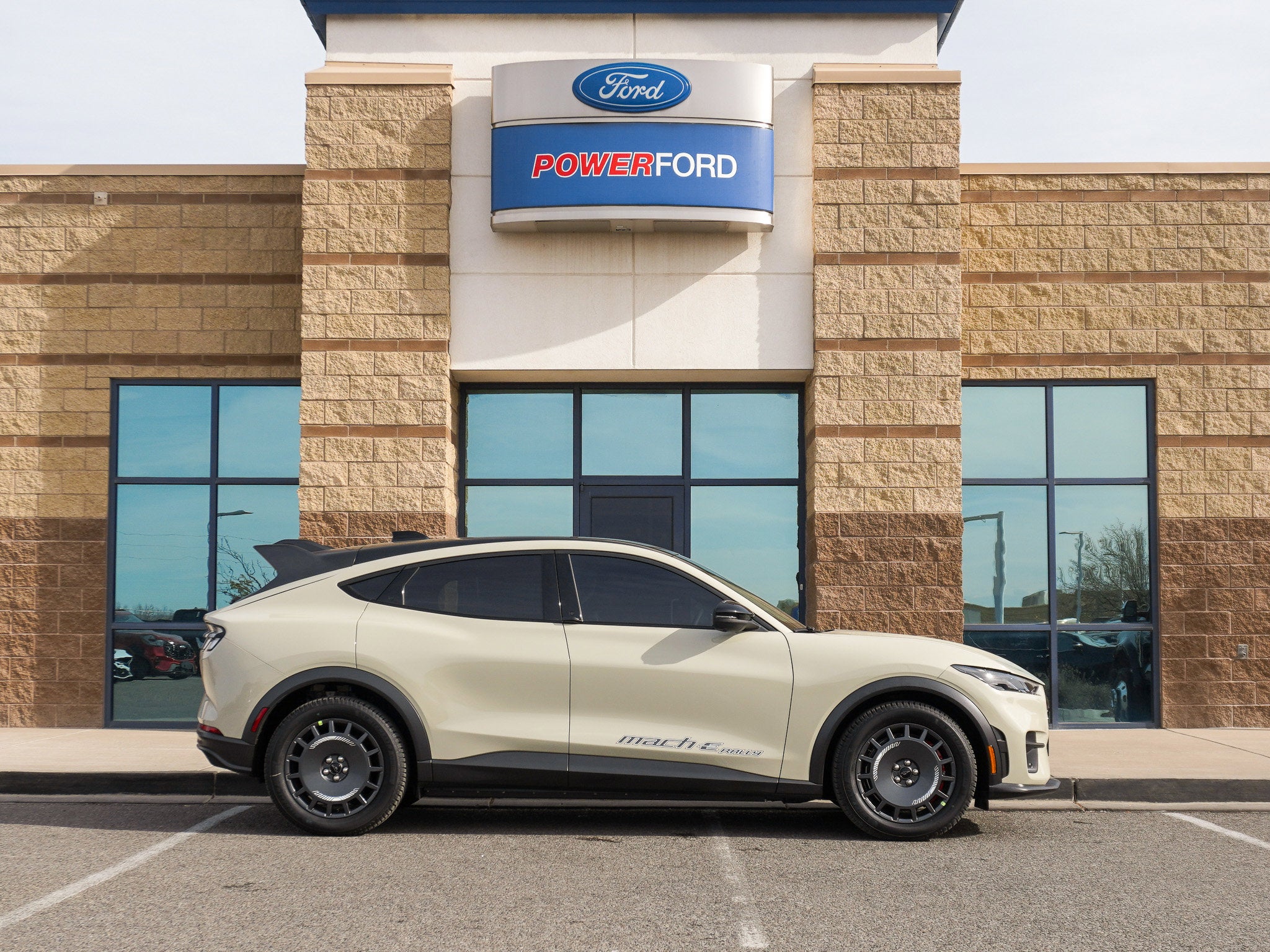 2025 Ford Mustang Mach-E GT