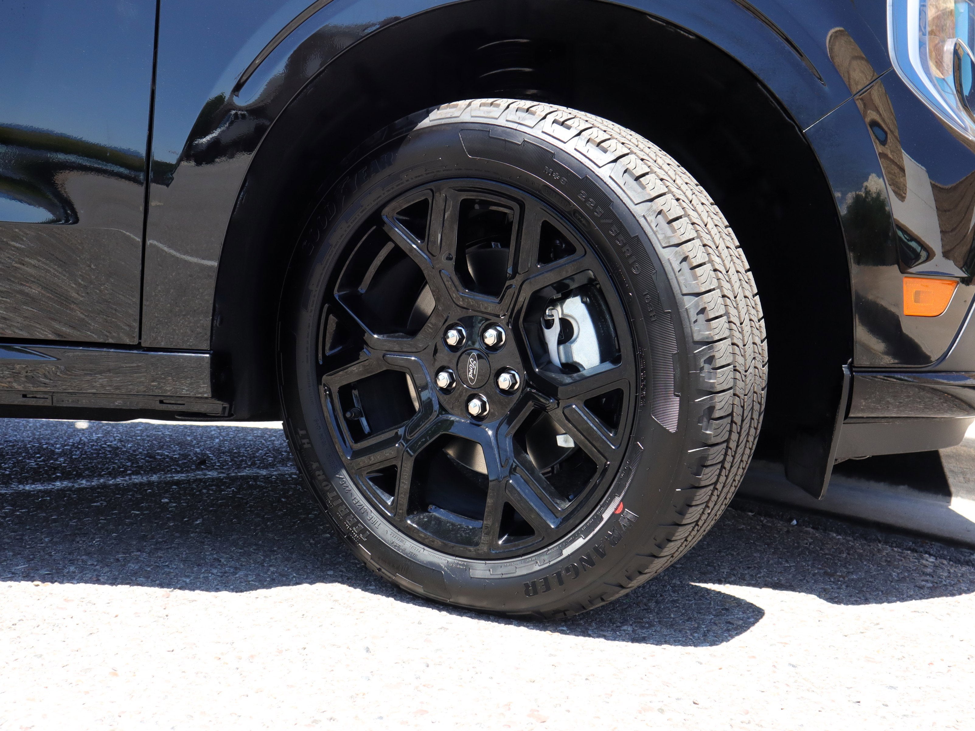 2025 Ford Maverick Lobo Standard