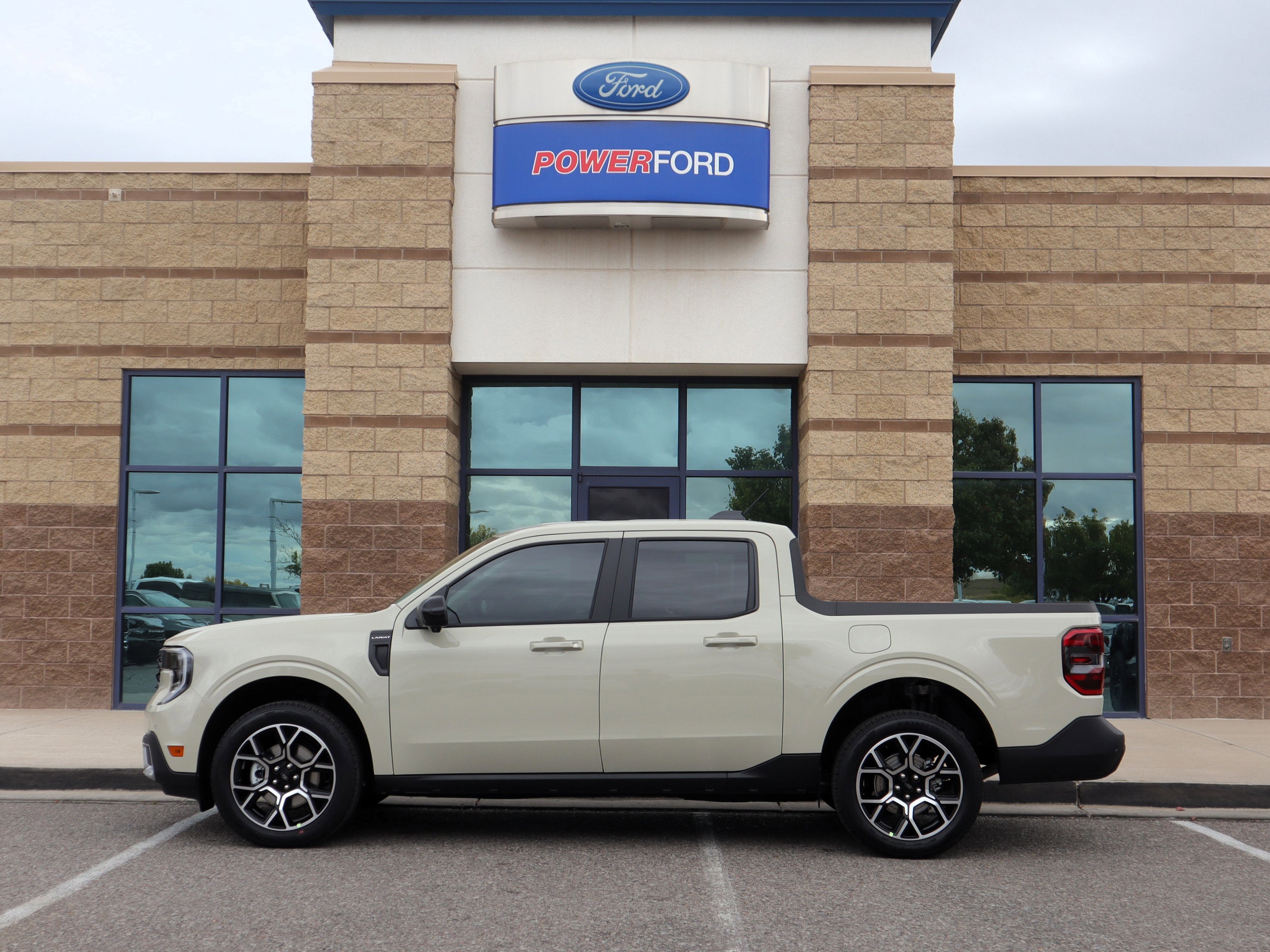 2025 Ford Maverick Lariat