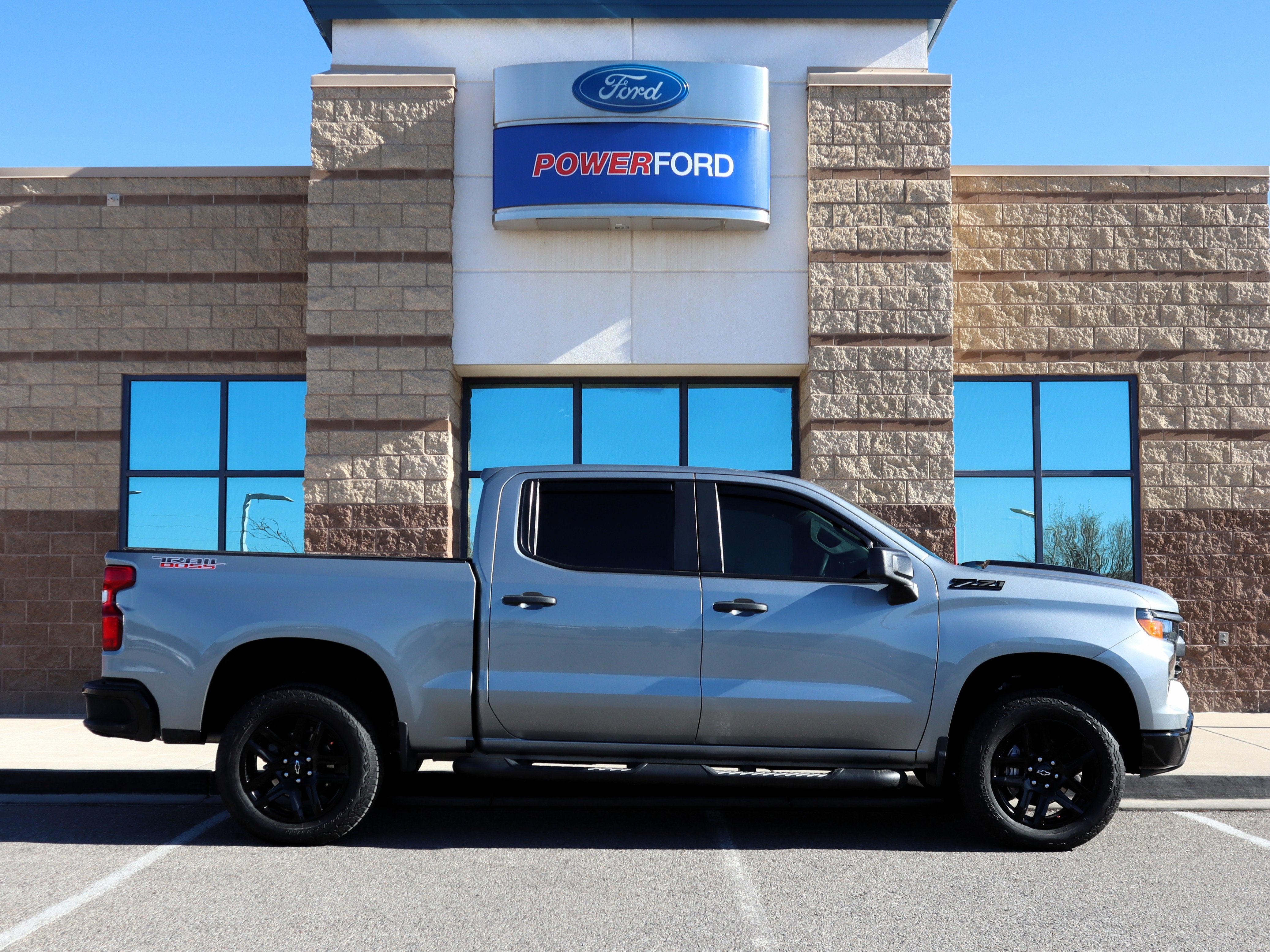 2023 Chevrolet Silverado 1500 Custom Trail Boss