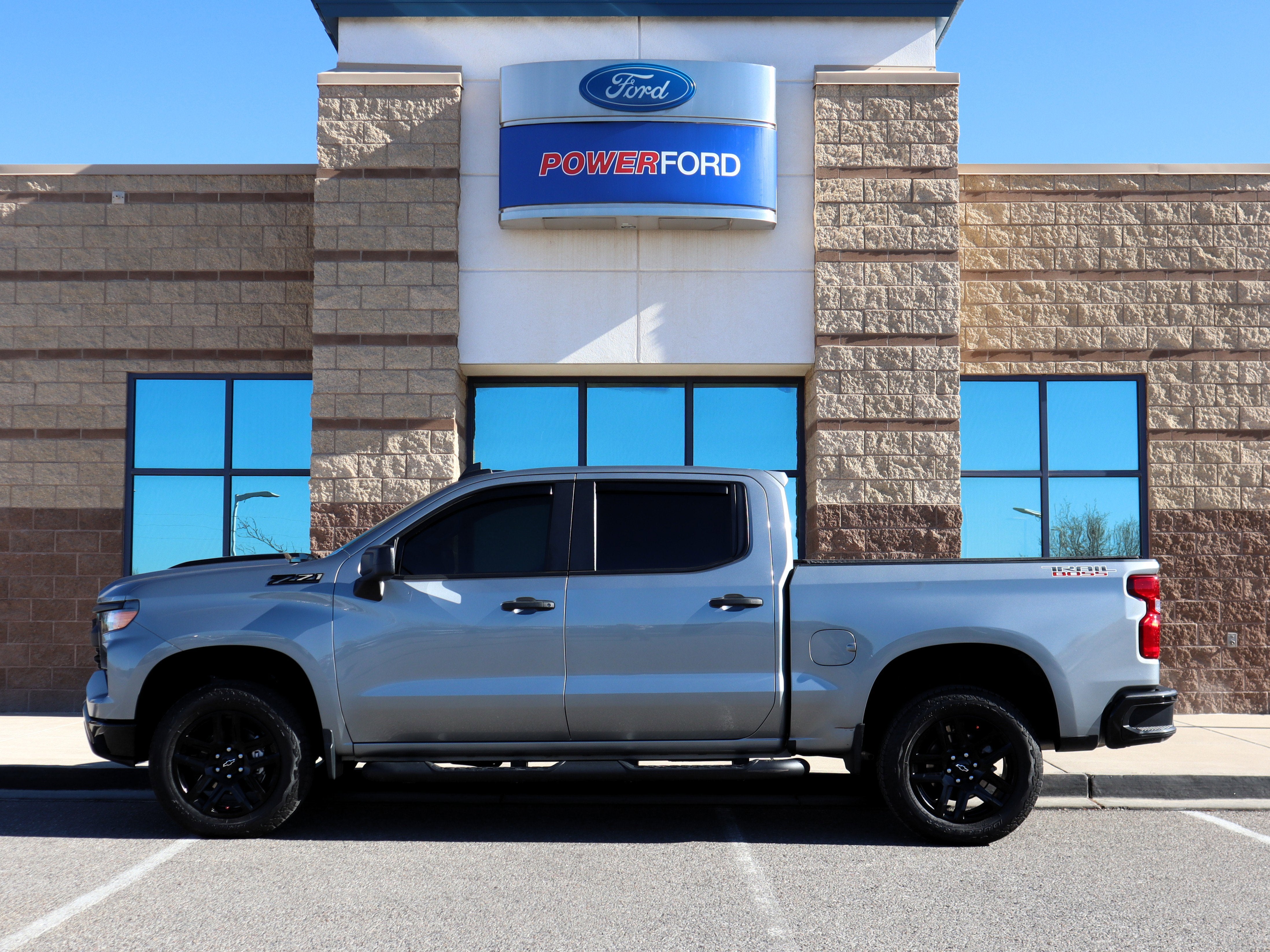 2023 Chevrolet Silverado 1500 Custom Trail Boss