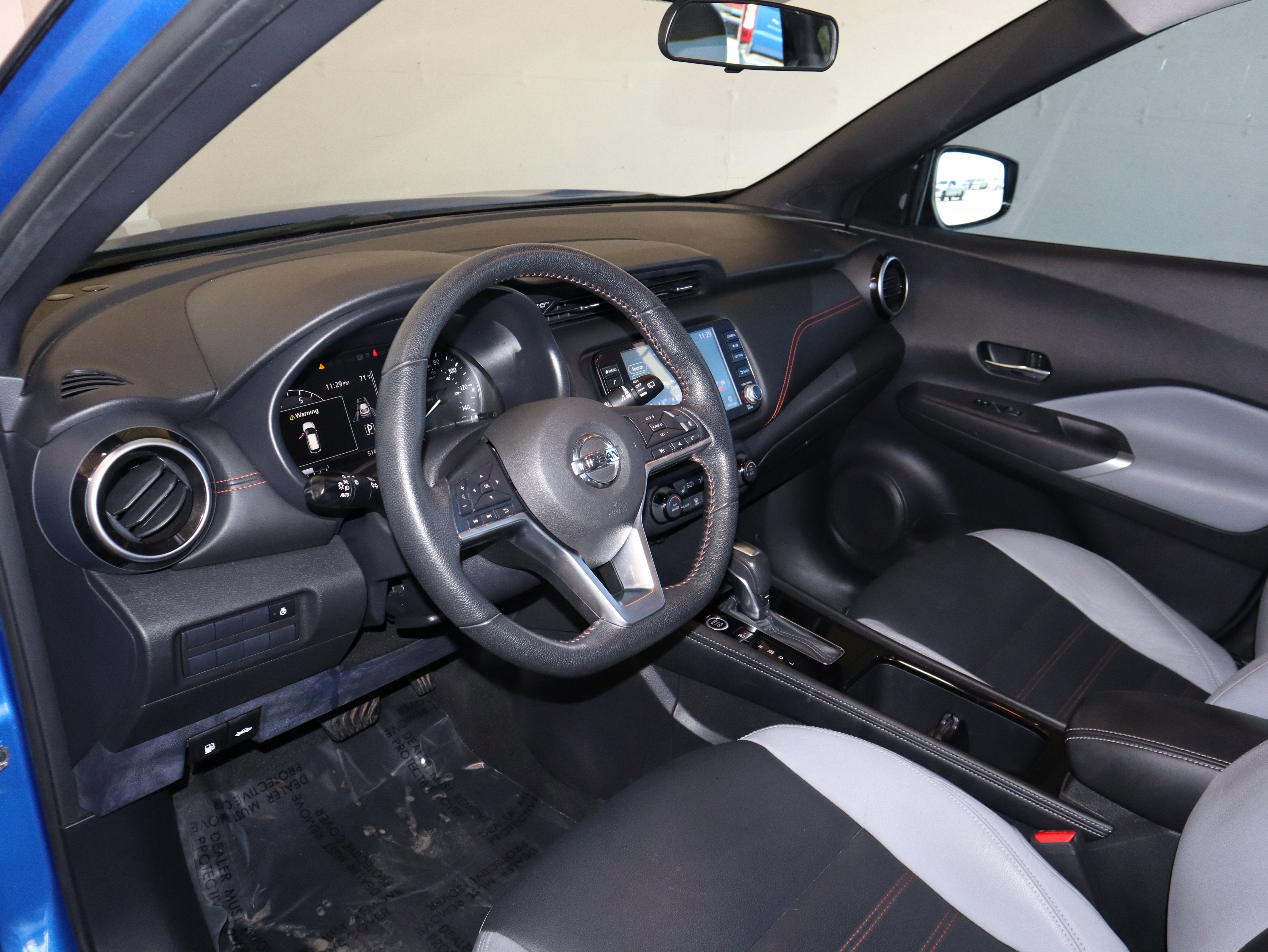 2021 Nissan Kicks SR