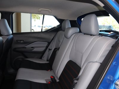 2021 Nissan Kicks SR