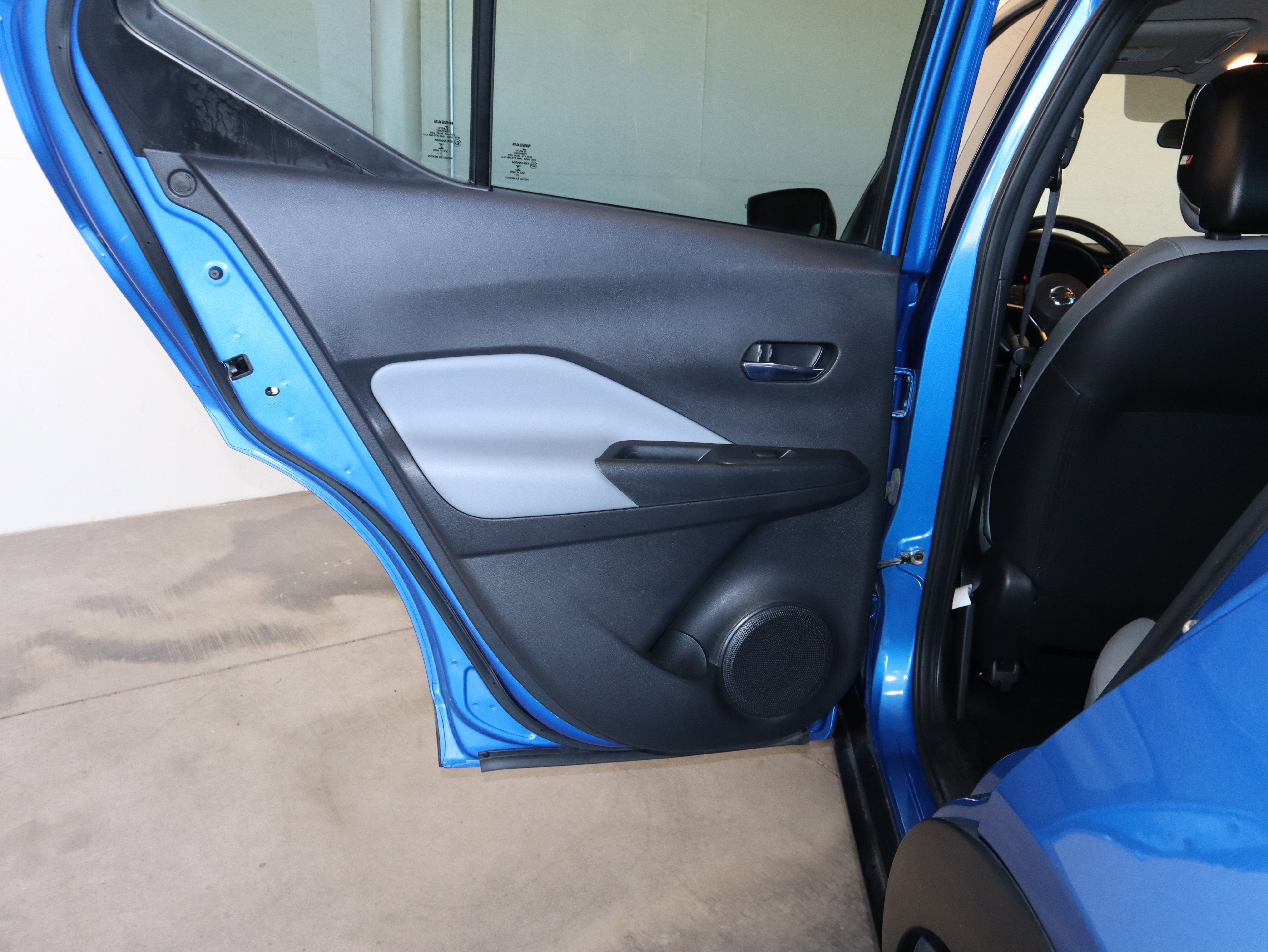 2021 Nissan Kicks SR