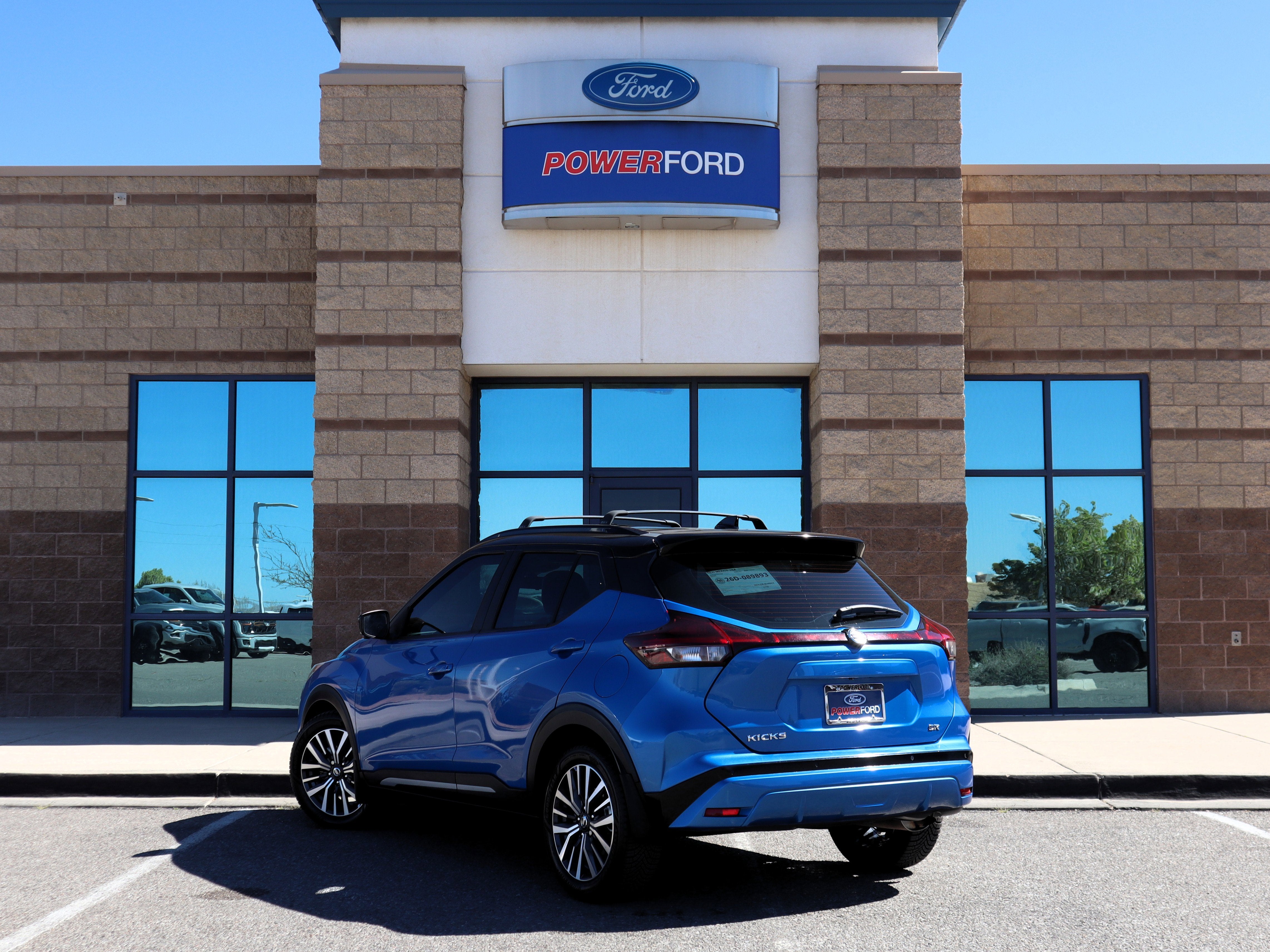 2021 Nissan Kicks SR