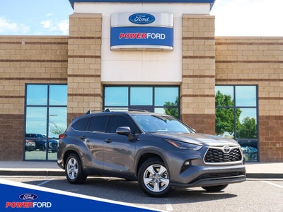 2022 Toyota Highlander LE