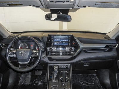 2022 Toyota Highlander LE