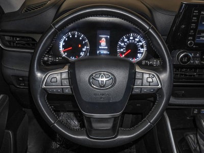 2022 Toyota Highlander LE