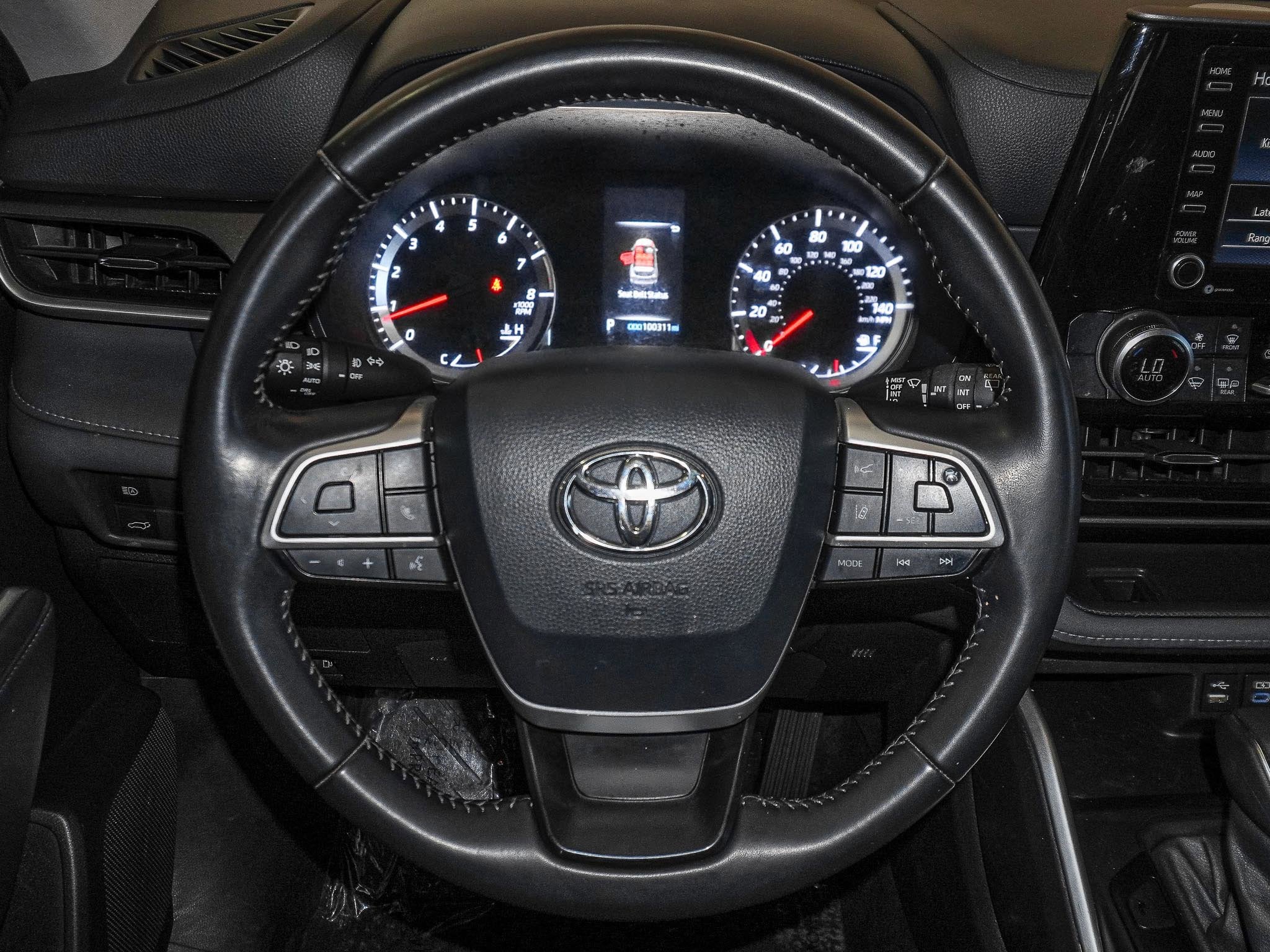 2022 Toyota Highlander LE