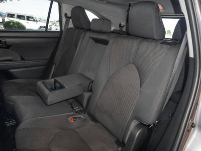 2022 Toyota Highlander LE