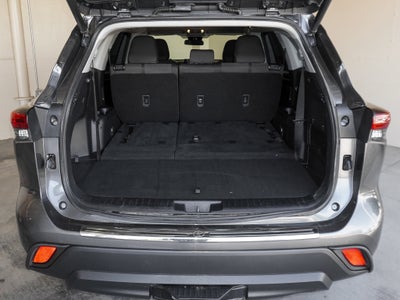 2022 Toyota Highlander LE