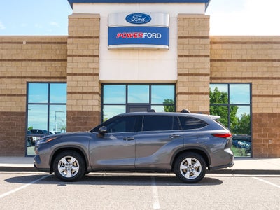 2022 Toyota Highlander LE