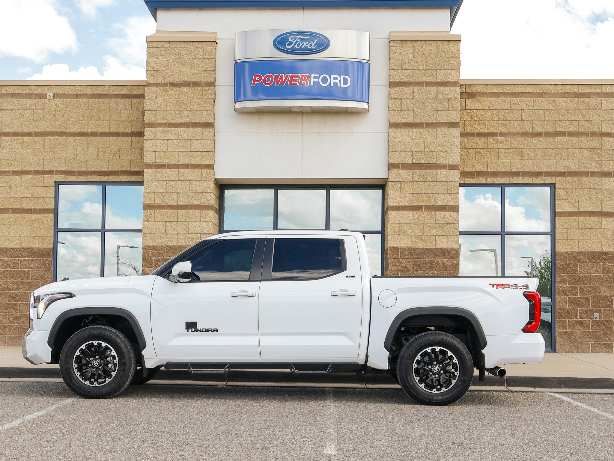 2025 Toyota Tundra SR5