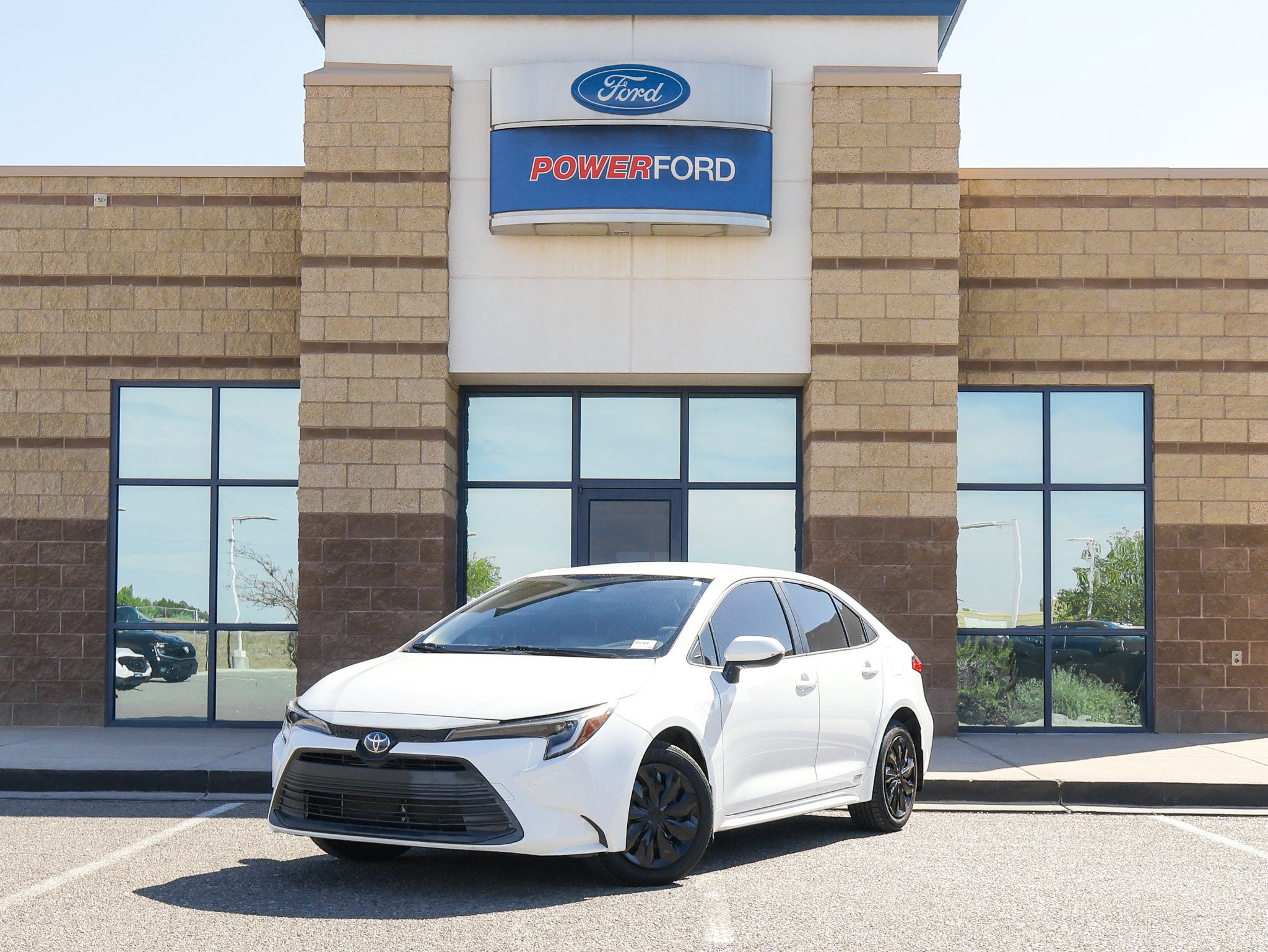 2024 Toyota Corolla Hybrid LE