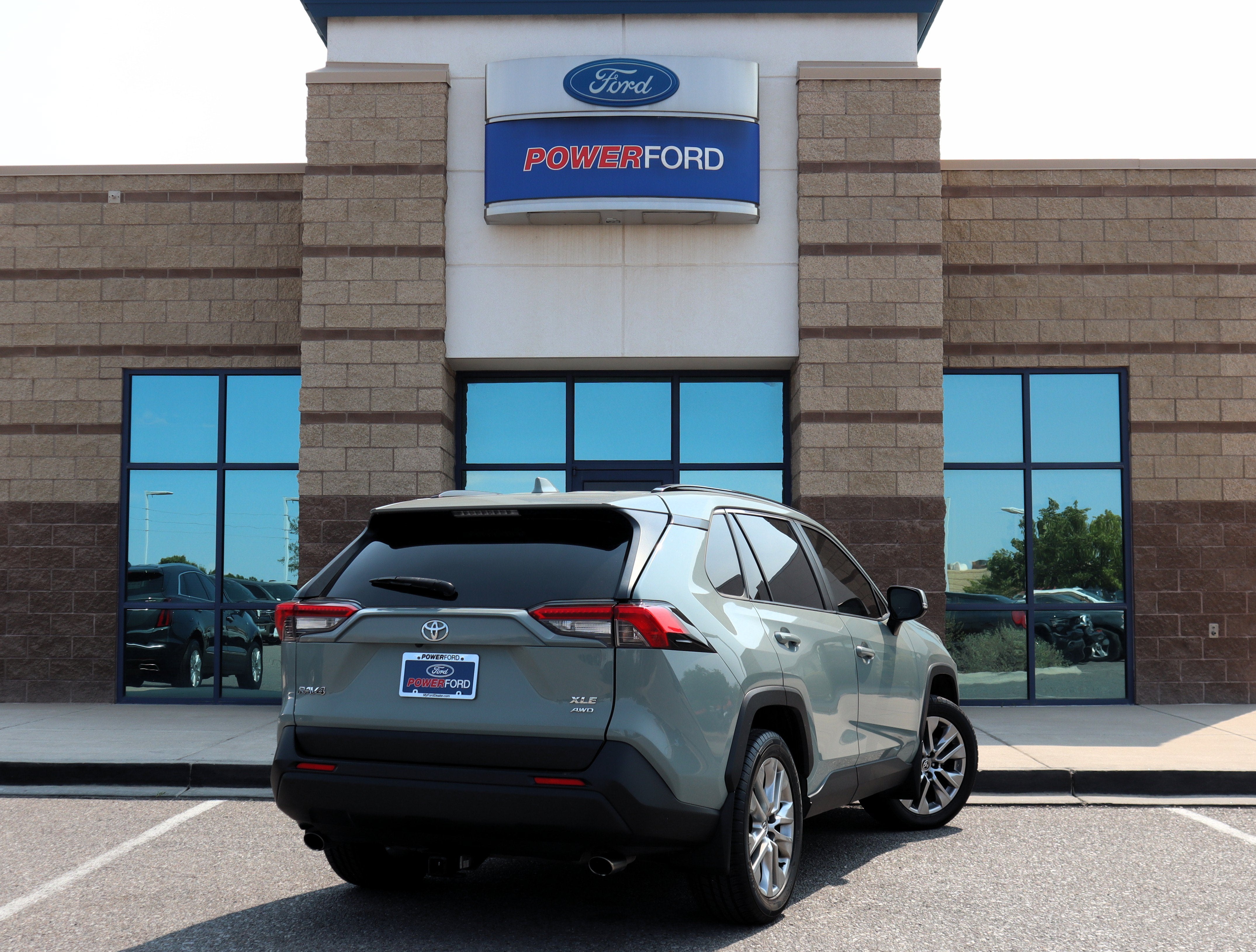 2020 Toyota RAV4 XLE Premium