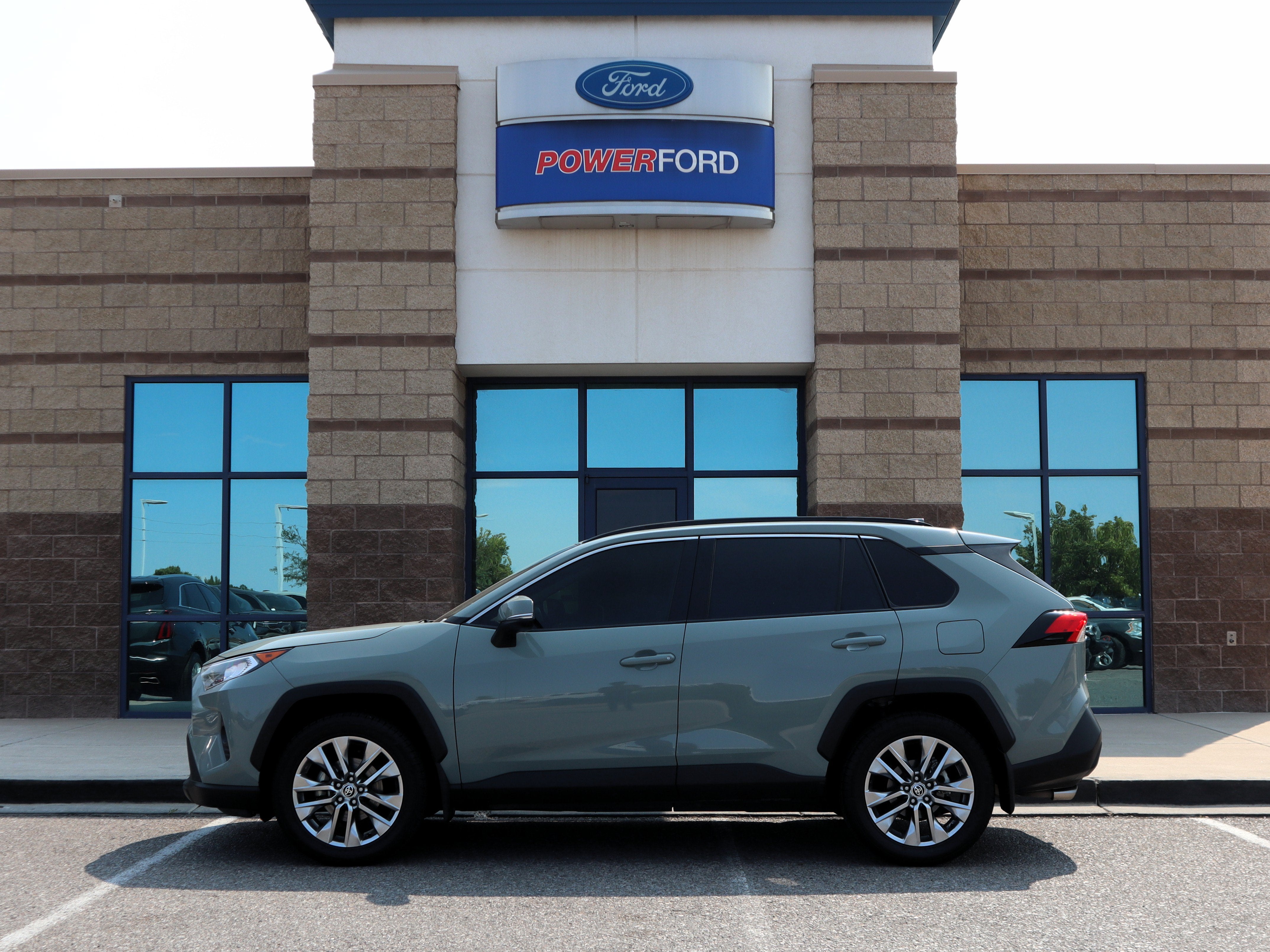 2020 Toyota RAV4 XLE Premium