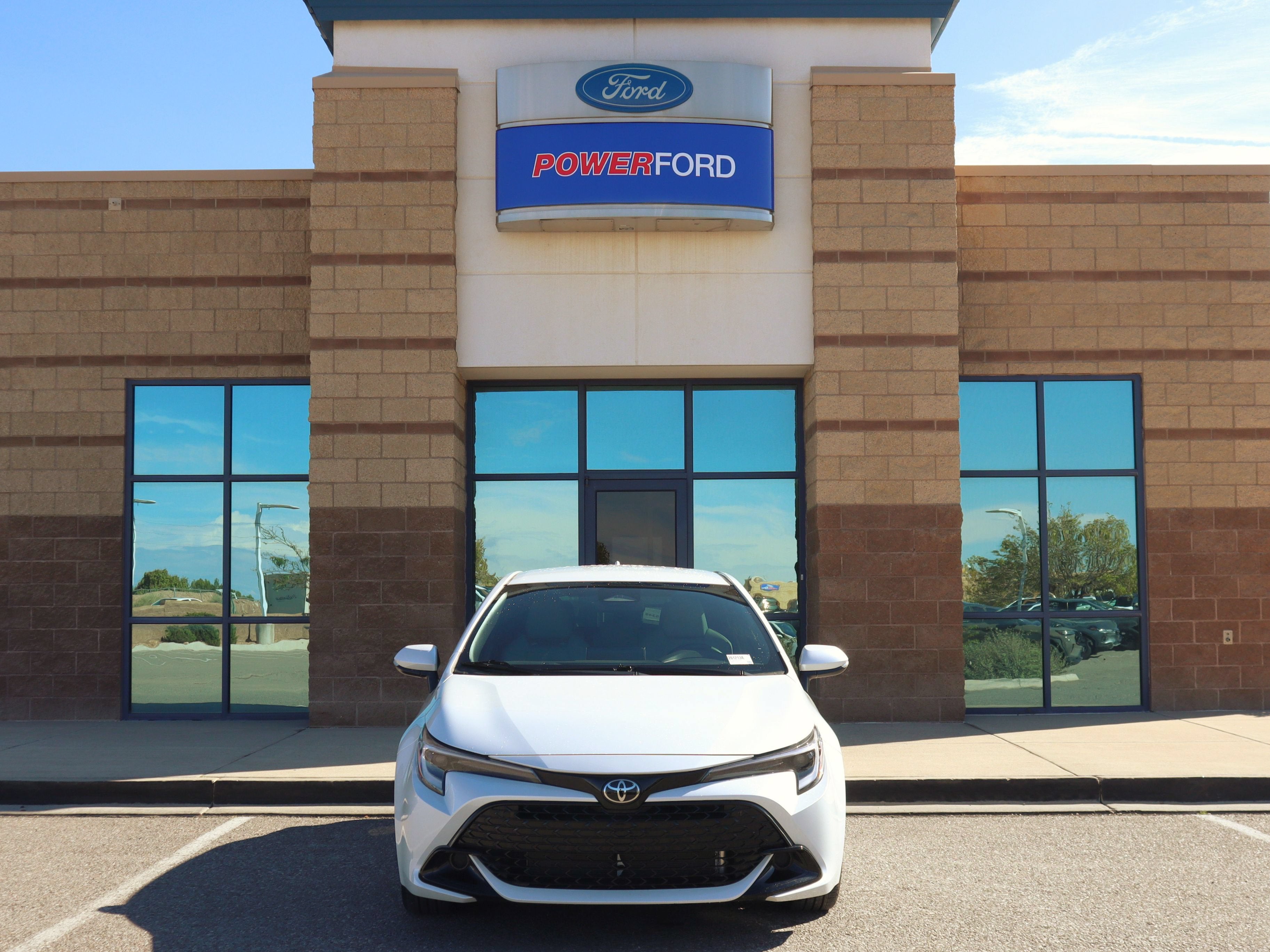2025 Toyota Corolla Hatchback SE