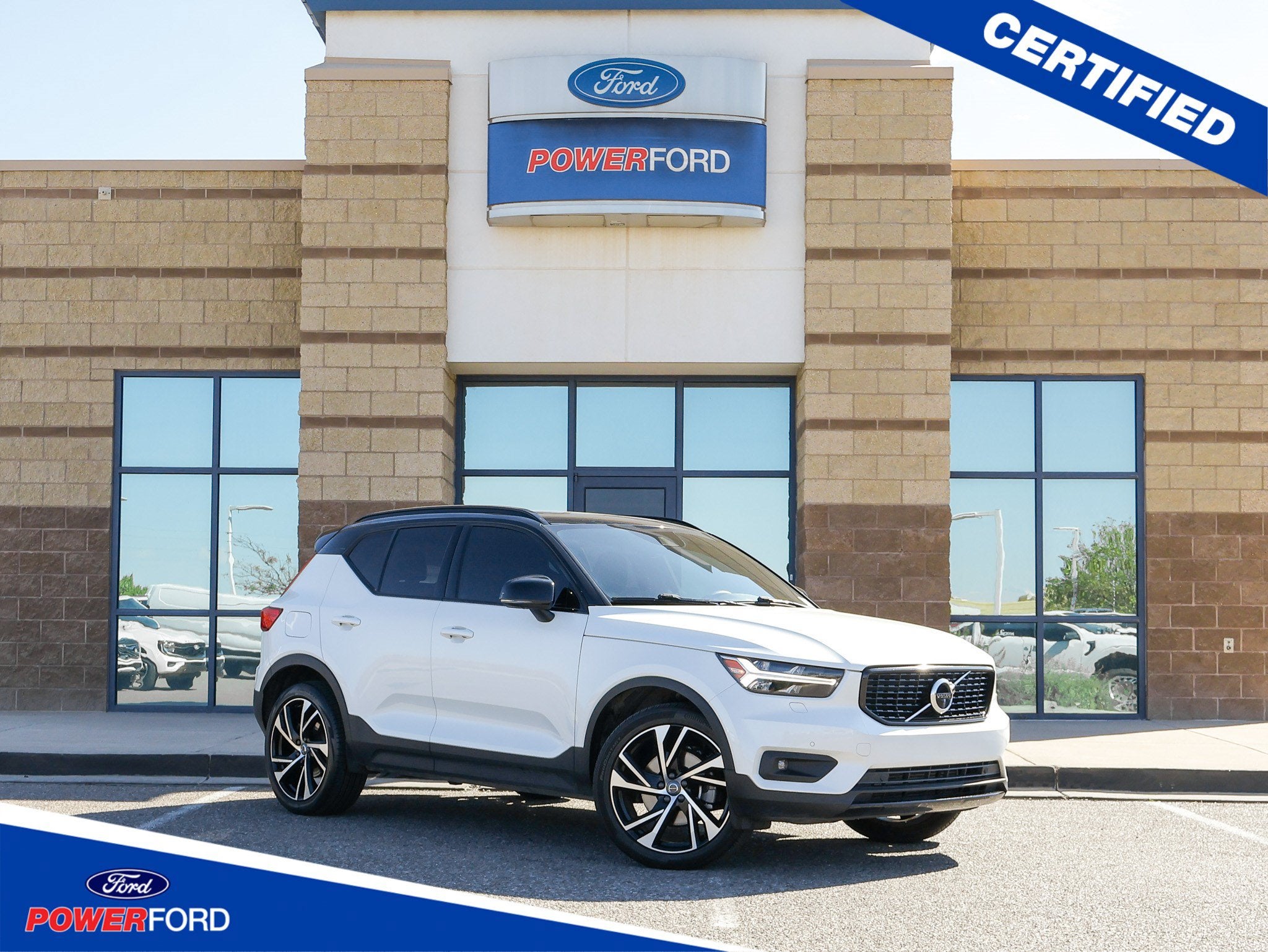 2022 Volvo XC40 R-Design