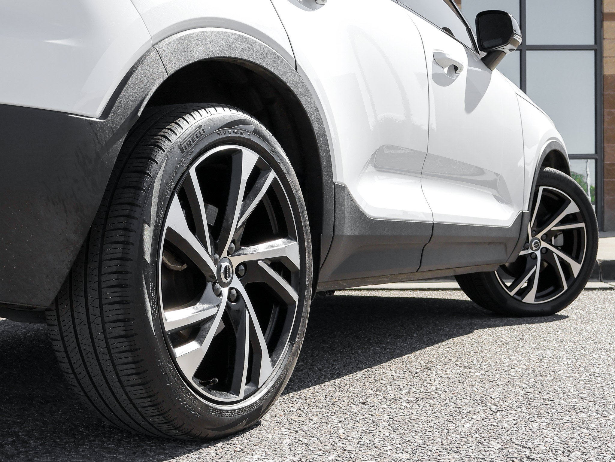 2022 Volvo XC40 R-Design