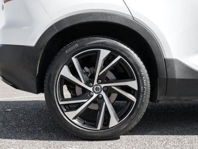 2022 Volvo XC40 R-Design