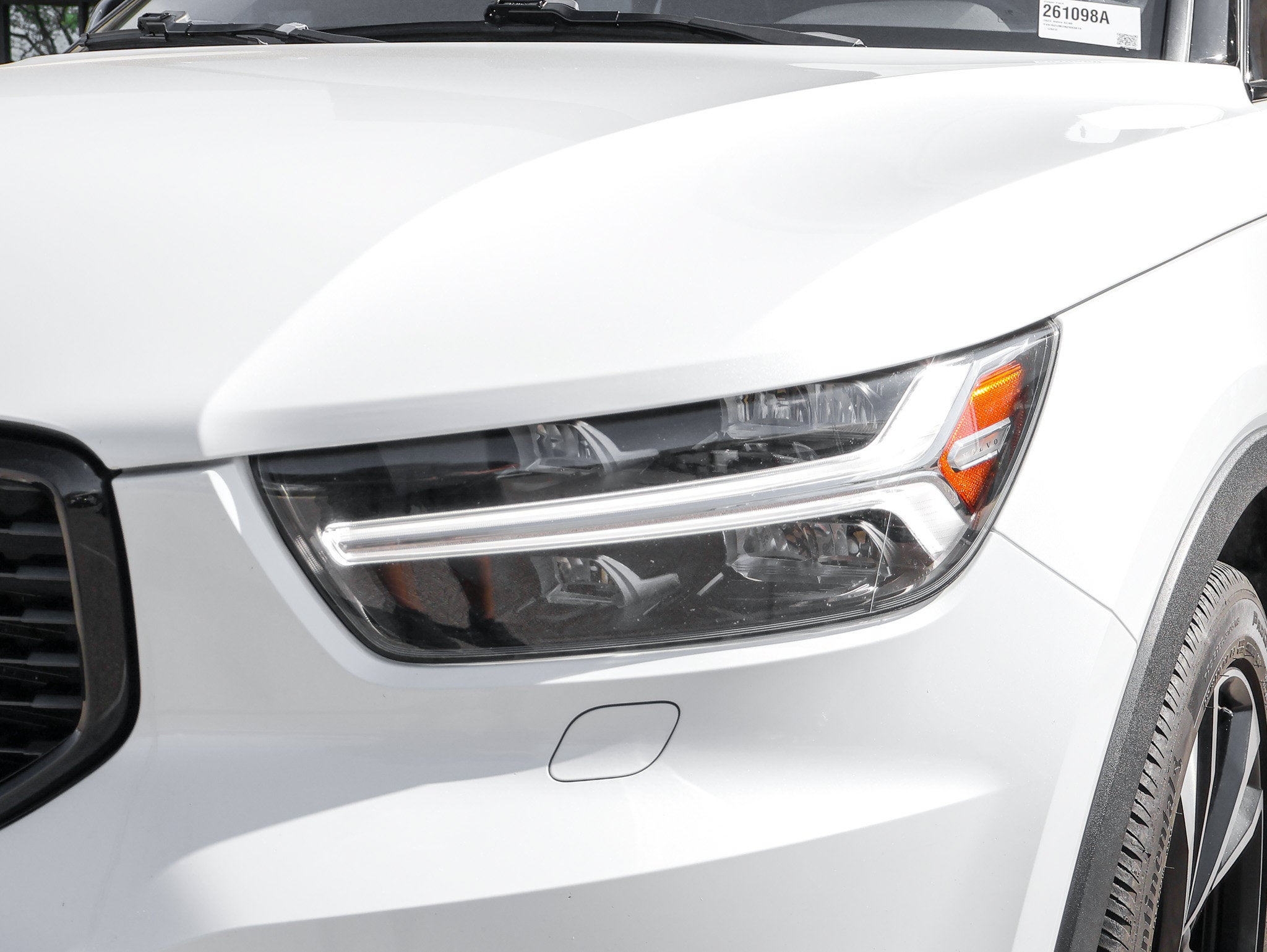 2022 Volvo XC40 R-Design