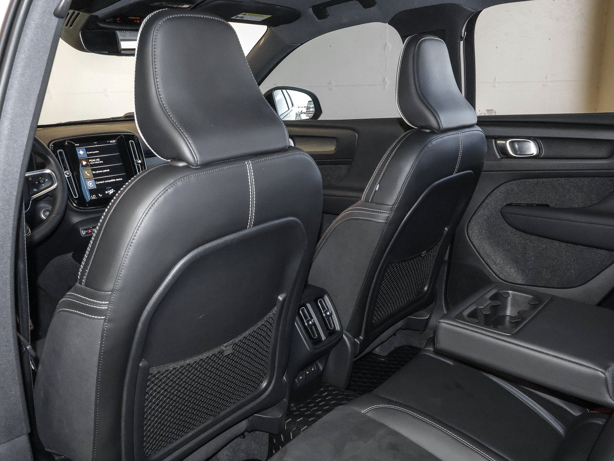 2022 Volvo XC40 R-Design